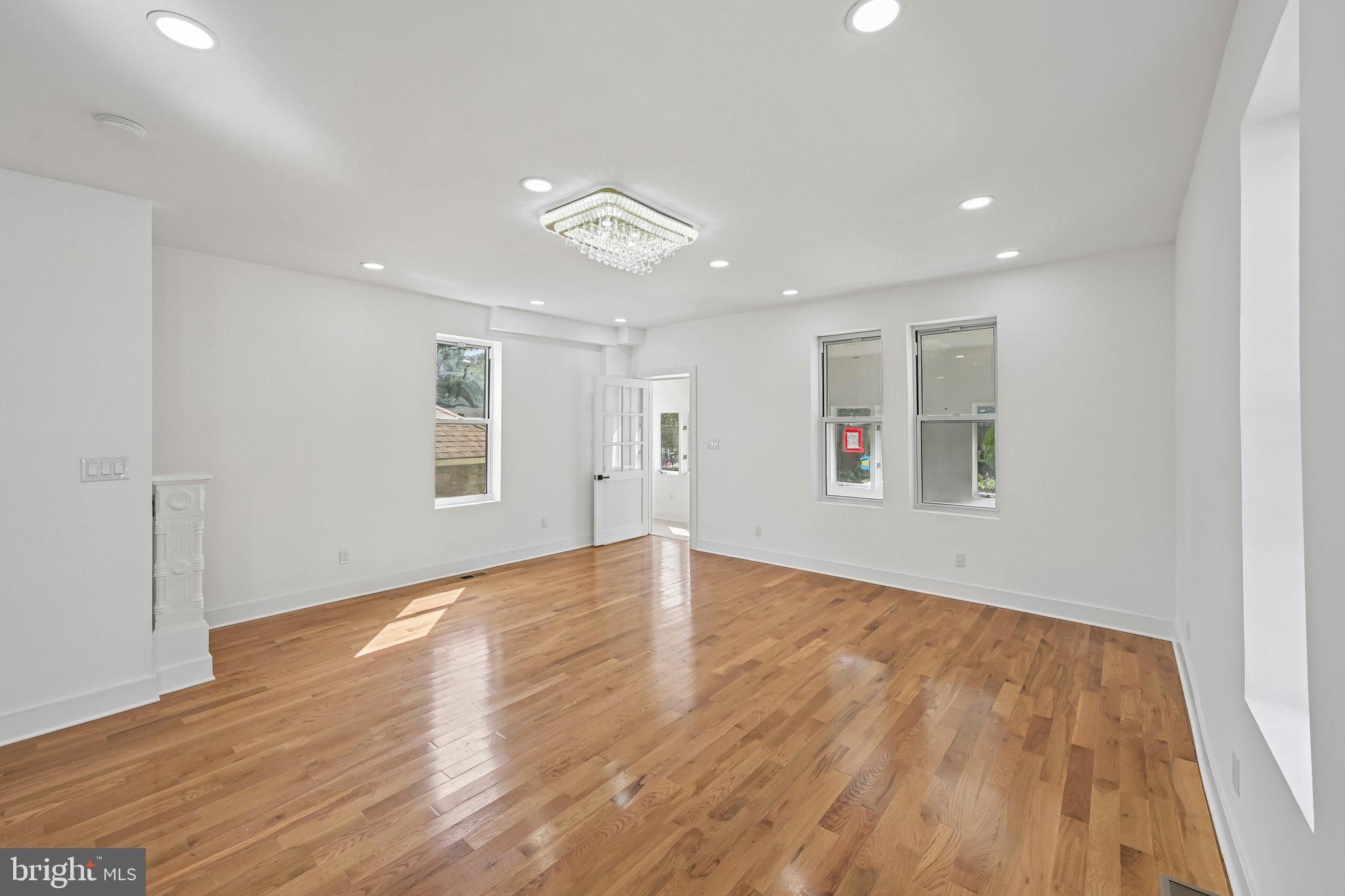 LANSDOWNE - Residential
