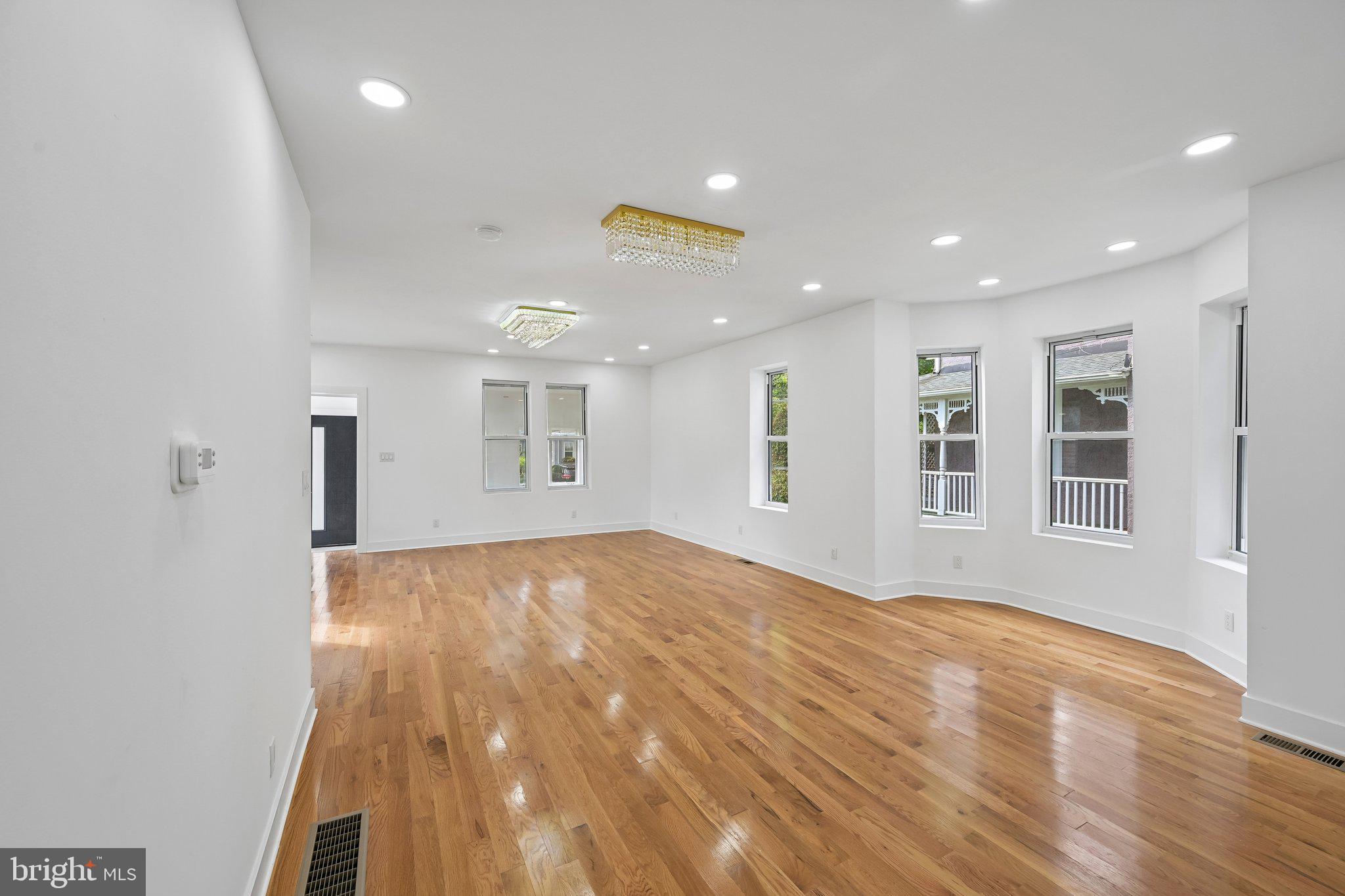 LANSDOWNE - Residential