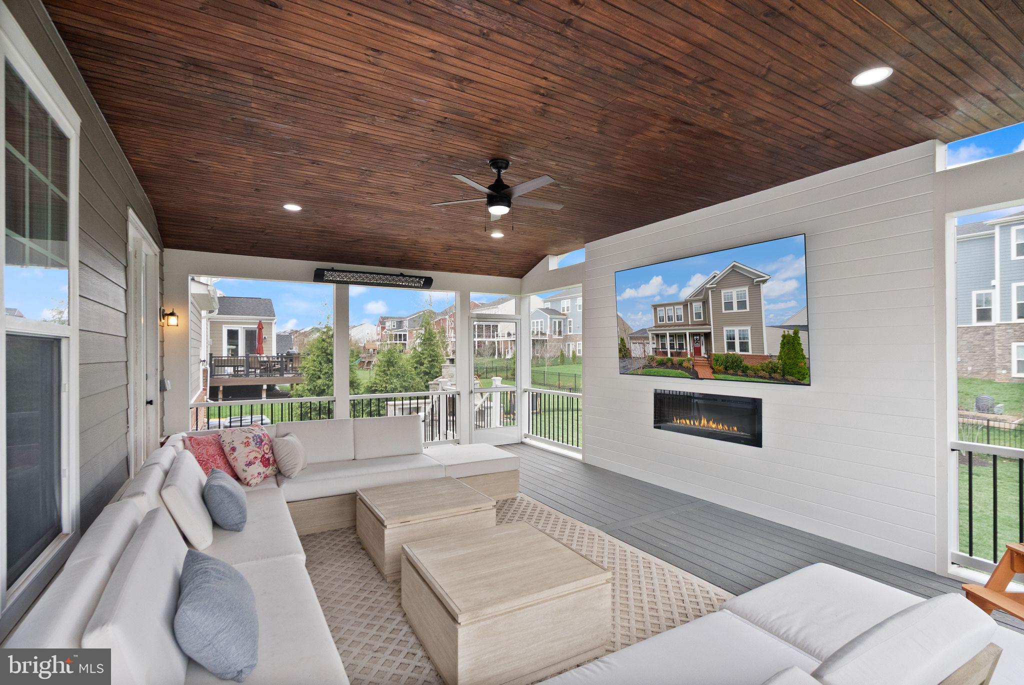 MEADOWBROOK - Residential