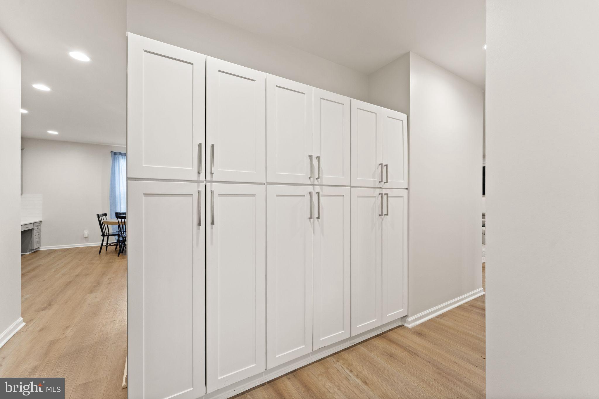 MEADOWBROOK - Residential