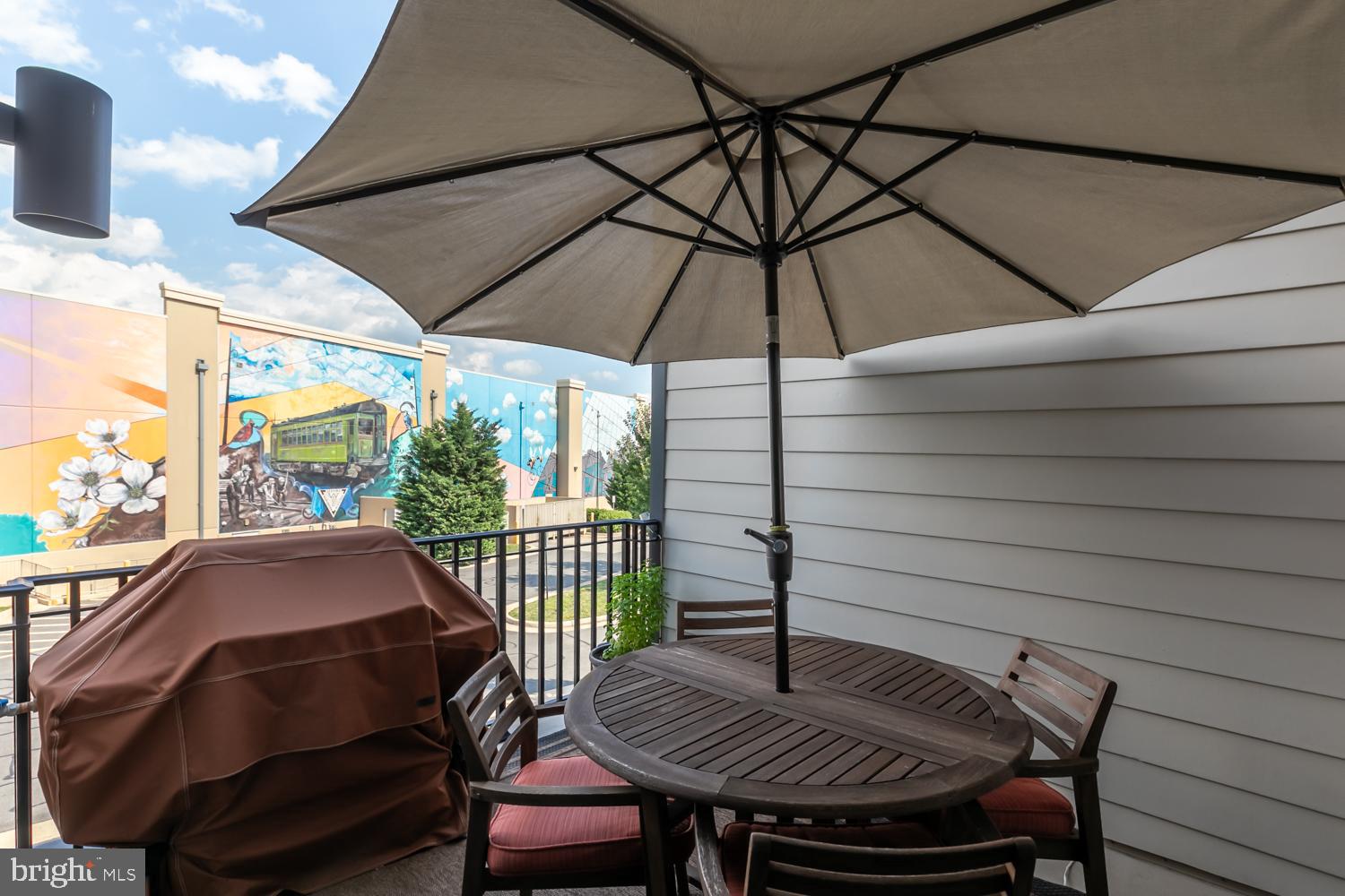 ONE LOUDOUN - Residential
