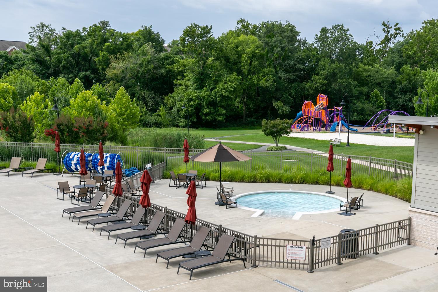 ONE LOUDOUN - Residential