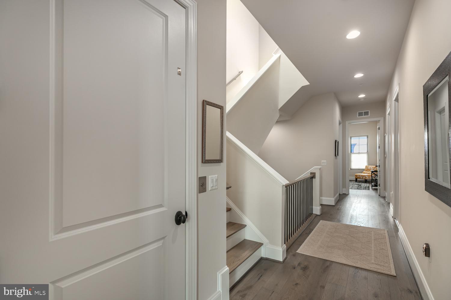 ONE LOUDOUN - Residential