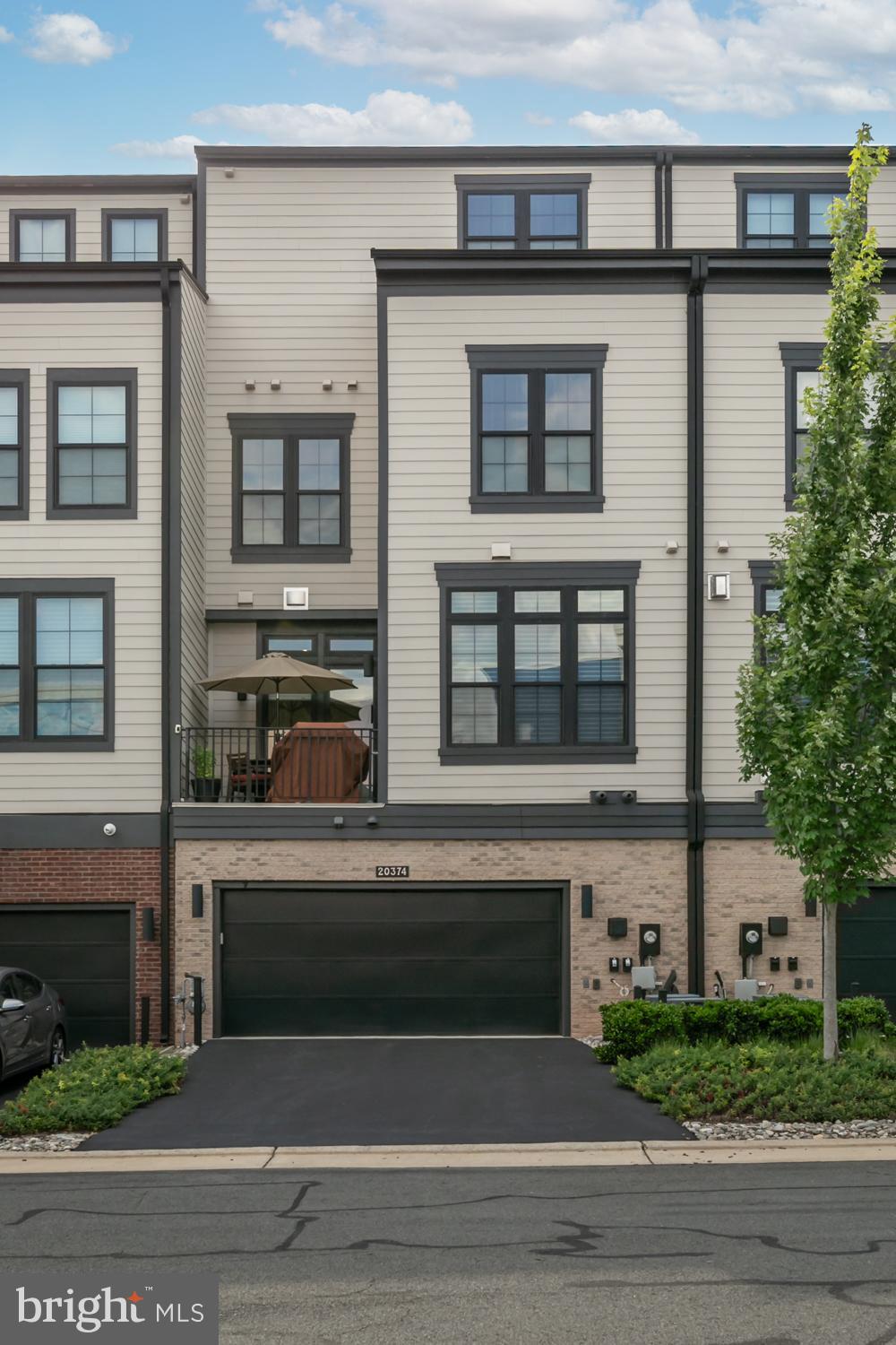 ONE LOUDOUN - Residential