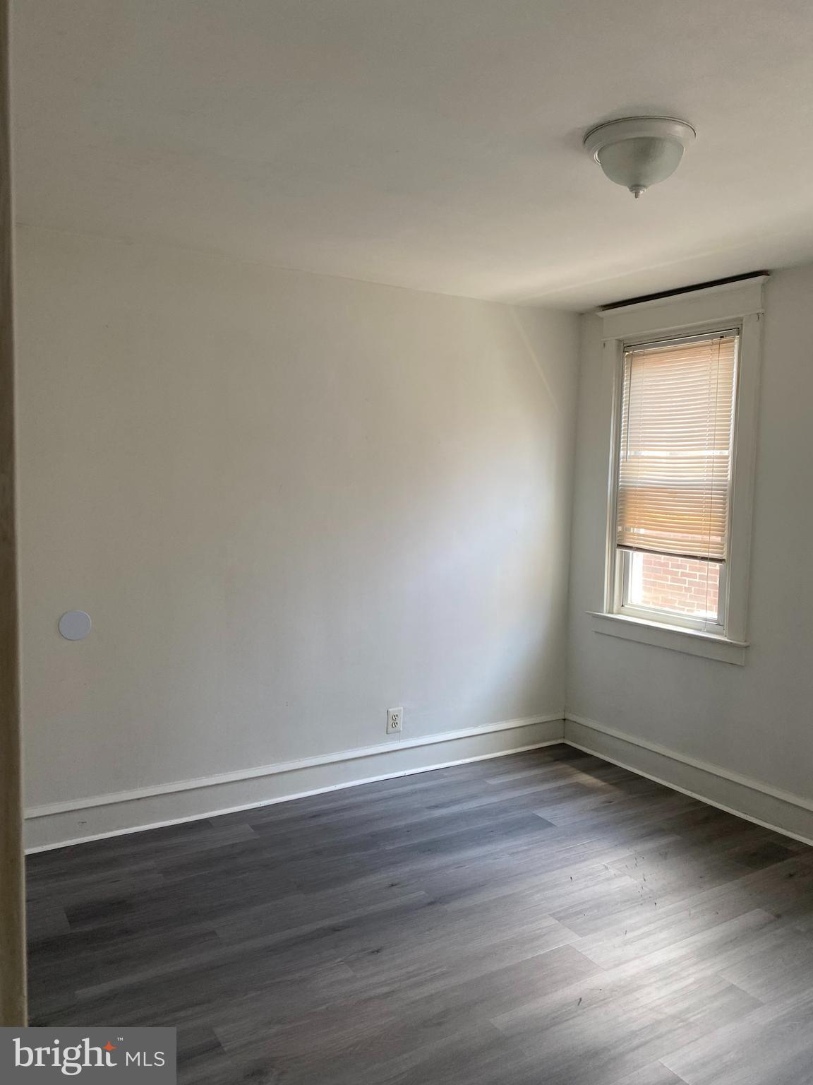 OXFORD CIRCLE - Residential