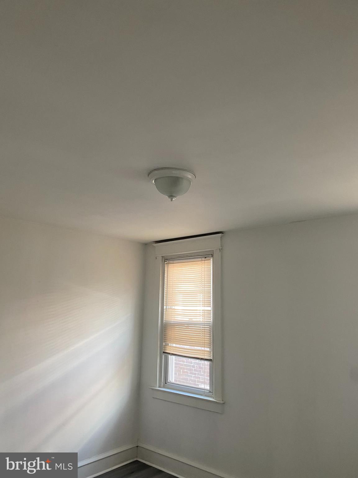 OXFORD CIRCLE - Residential