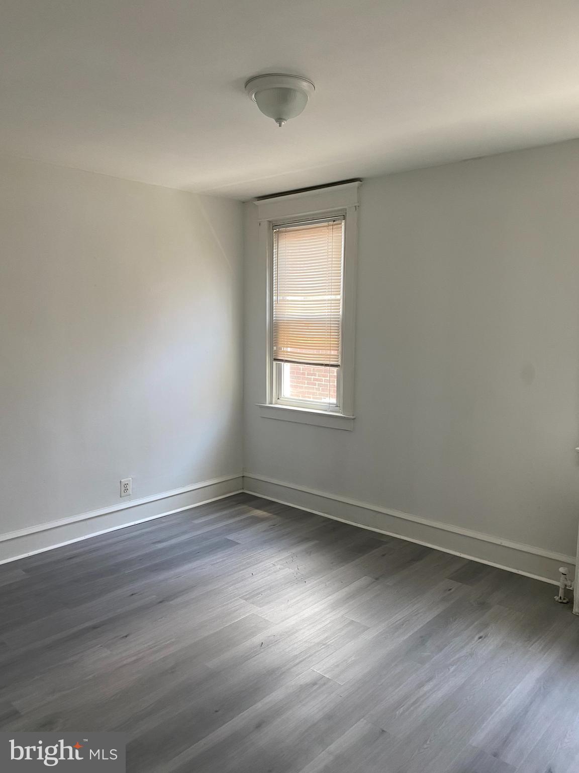 OXFORD CIRCLE - Residential