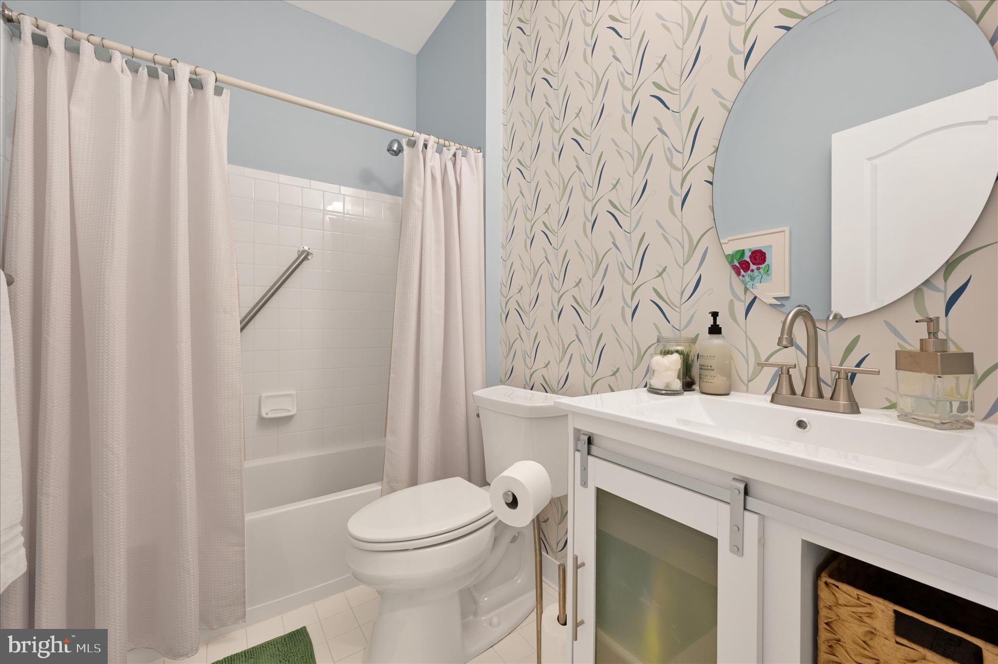 SYMPHONY VILLAGE AT CENTREVILLE - Residential