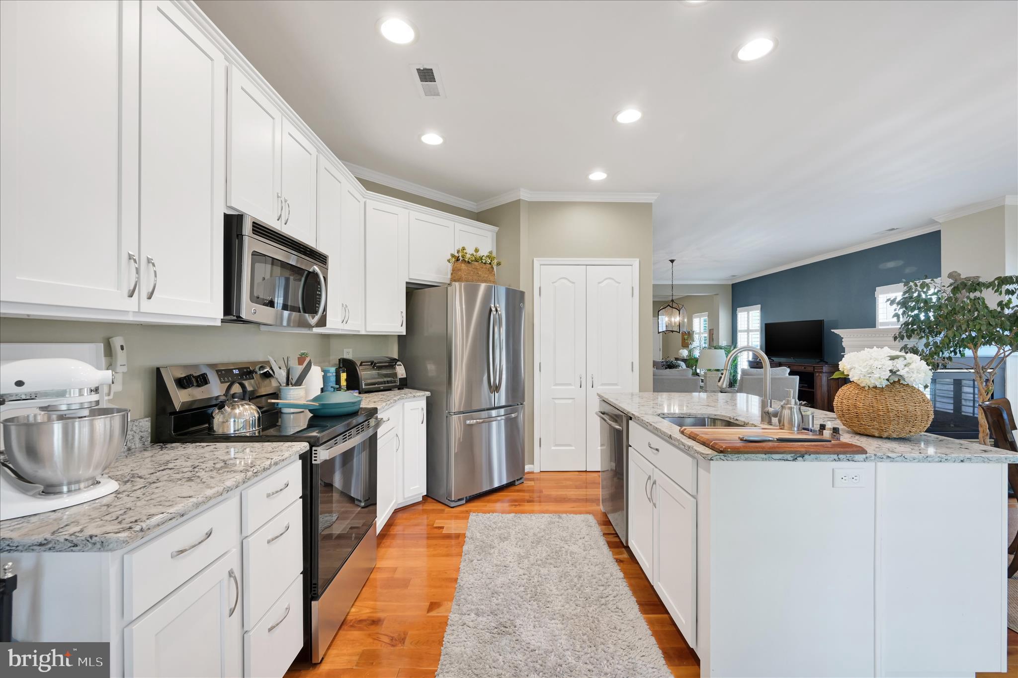 SYMPHONY VILLAGE AT CENTREVILLE - Residential