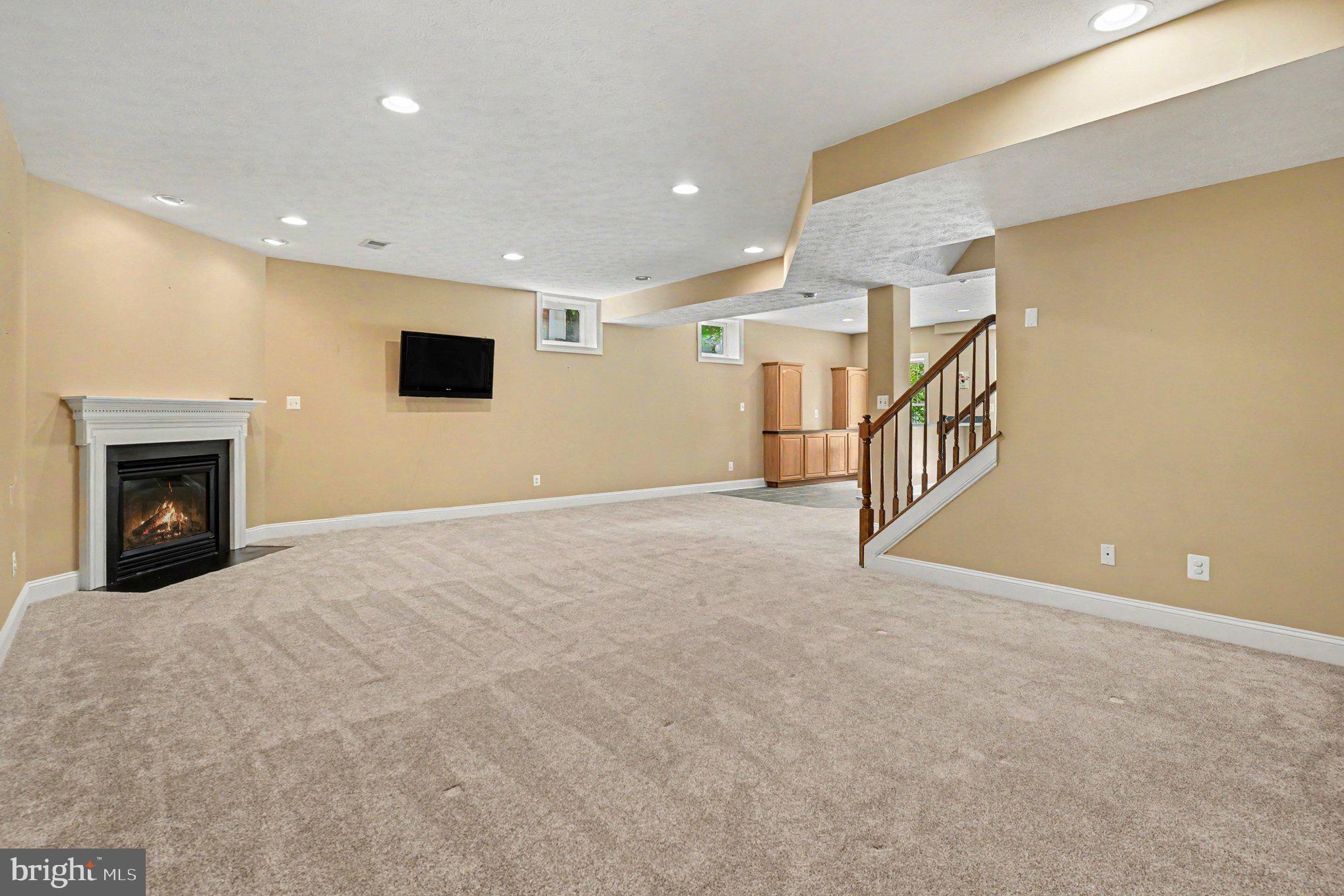 REGENTS RIDGE - Residential