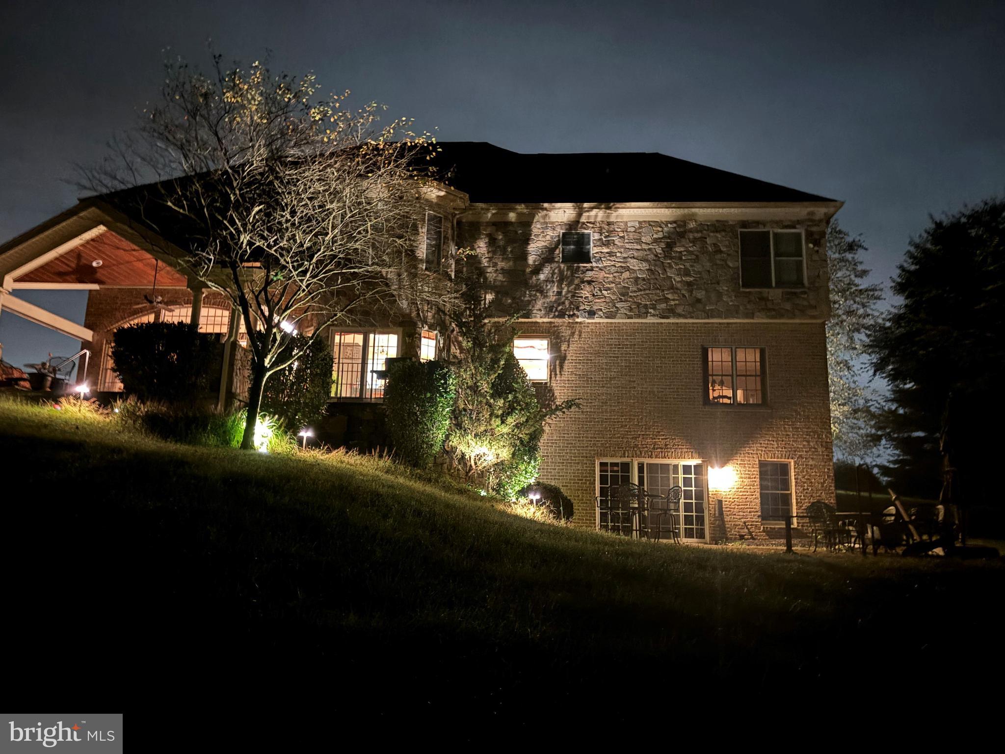 REGENTS RIDGE - Residential