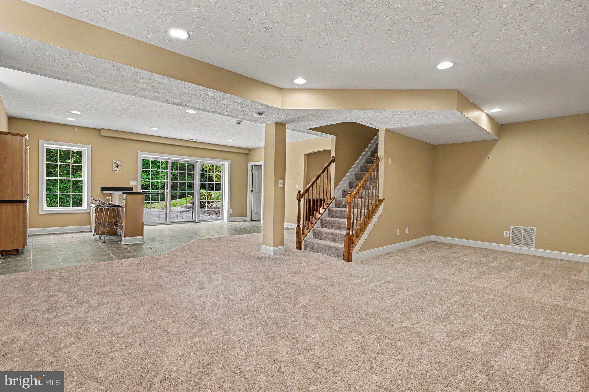 REGENTS RIDGE - Residential