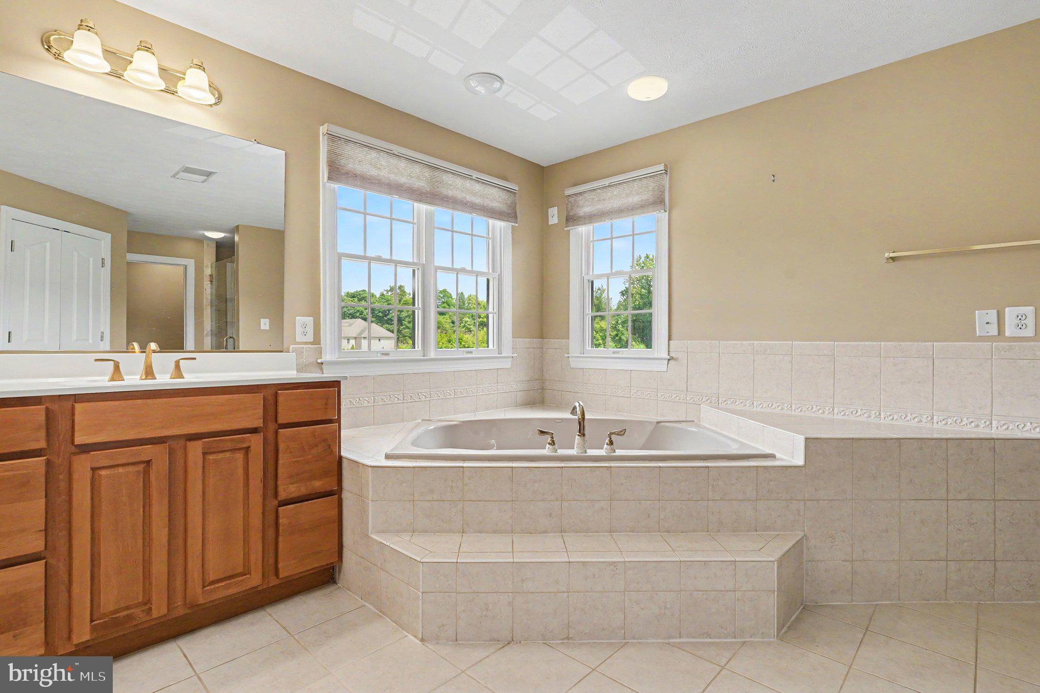 REGENTS RIDGE - Residential