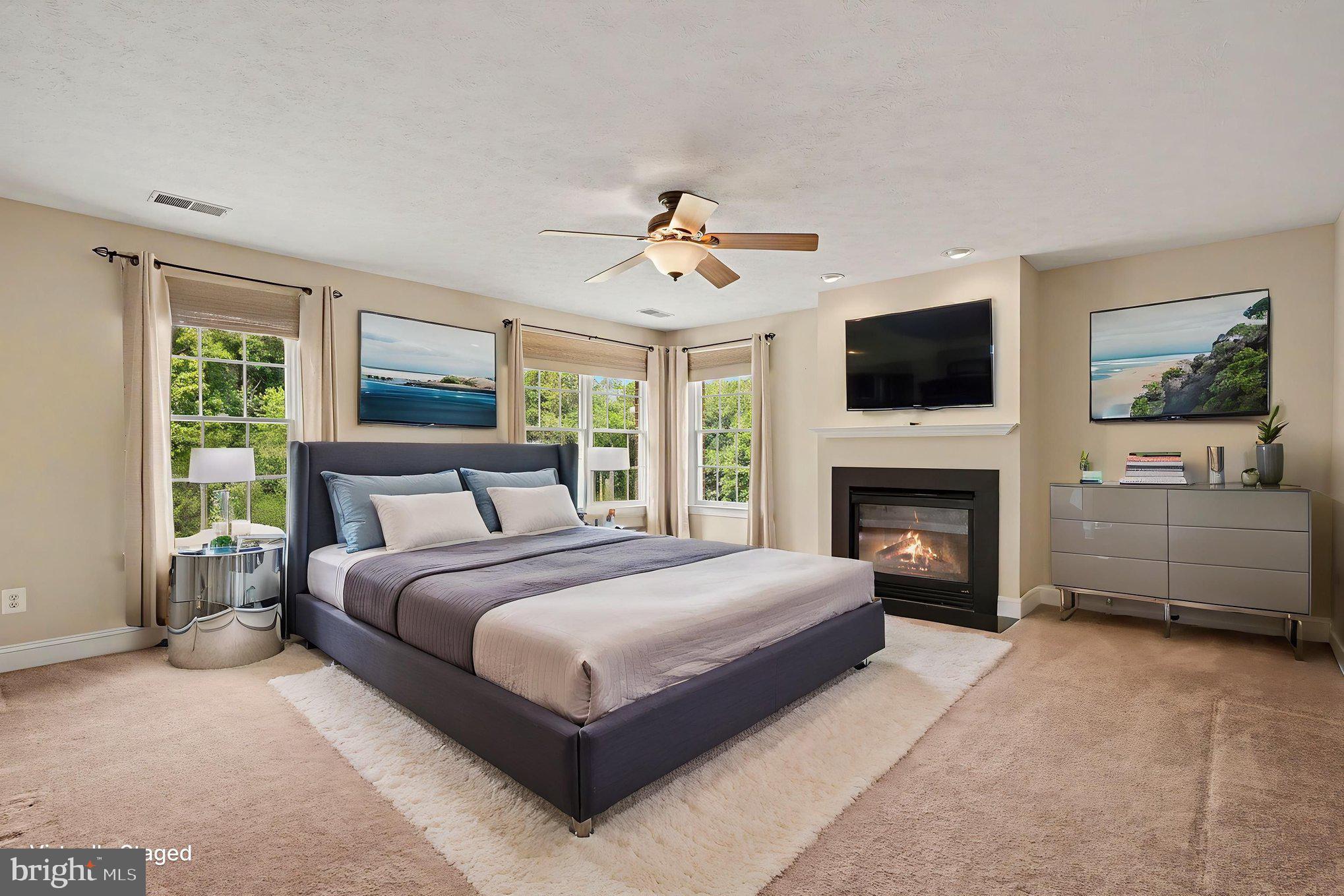 REGENTS RIDGE - Residential