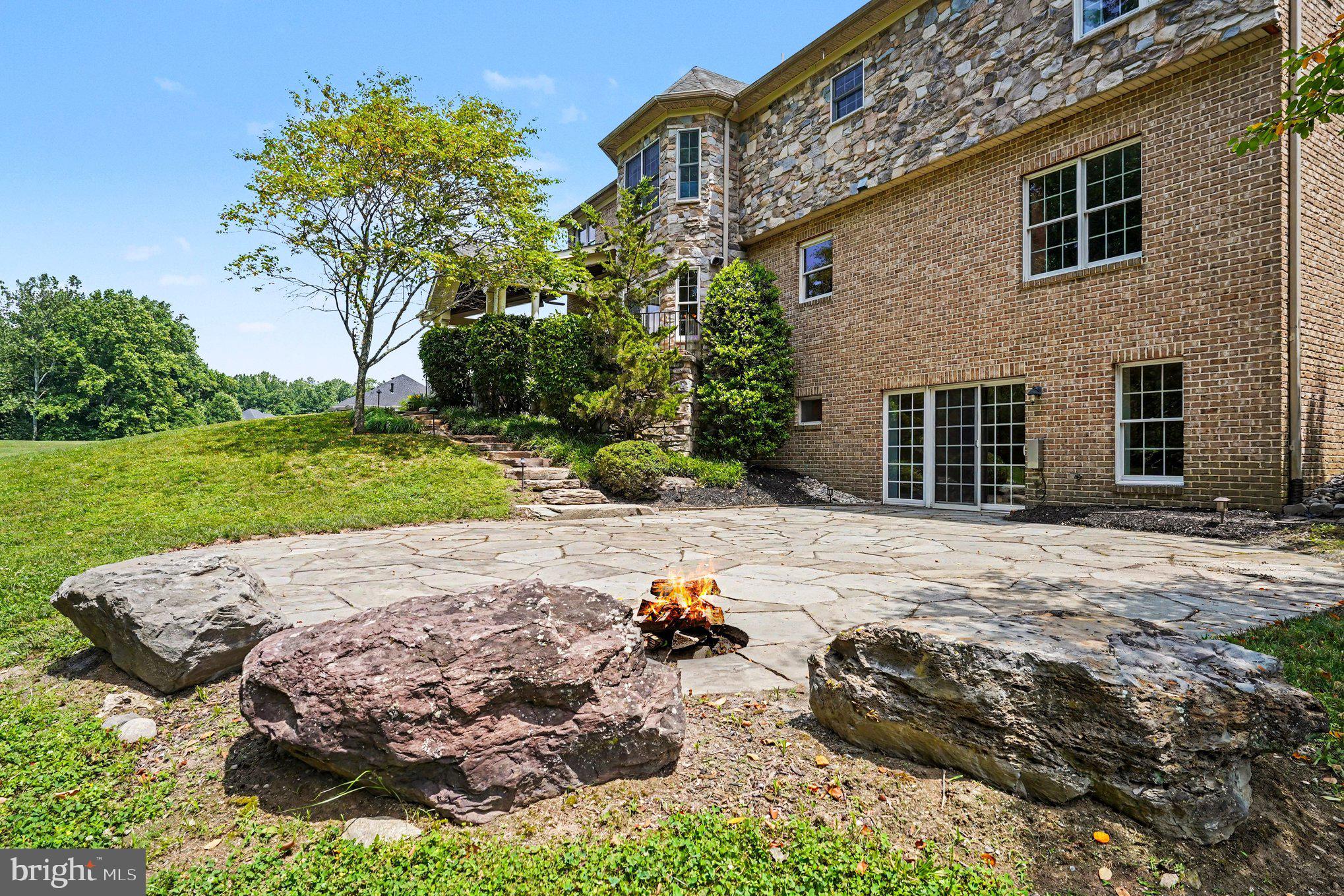 REGENTS RIDGE - Residential