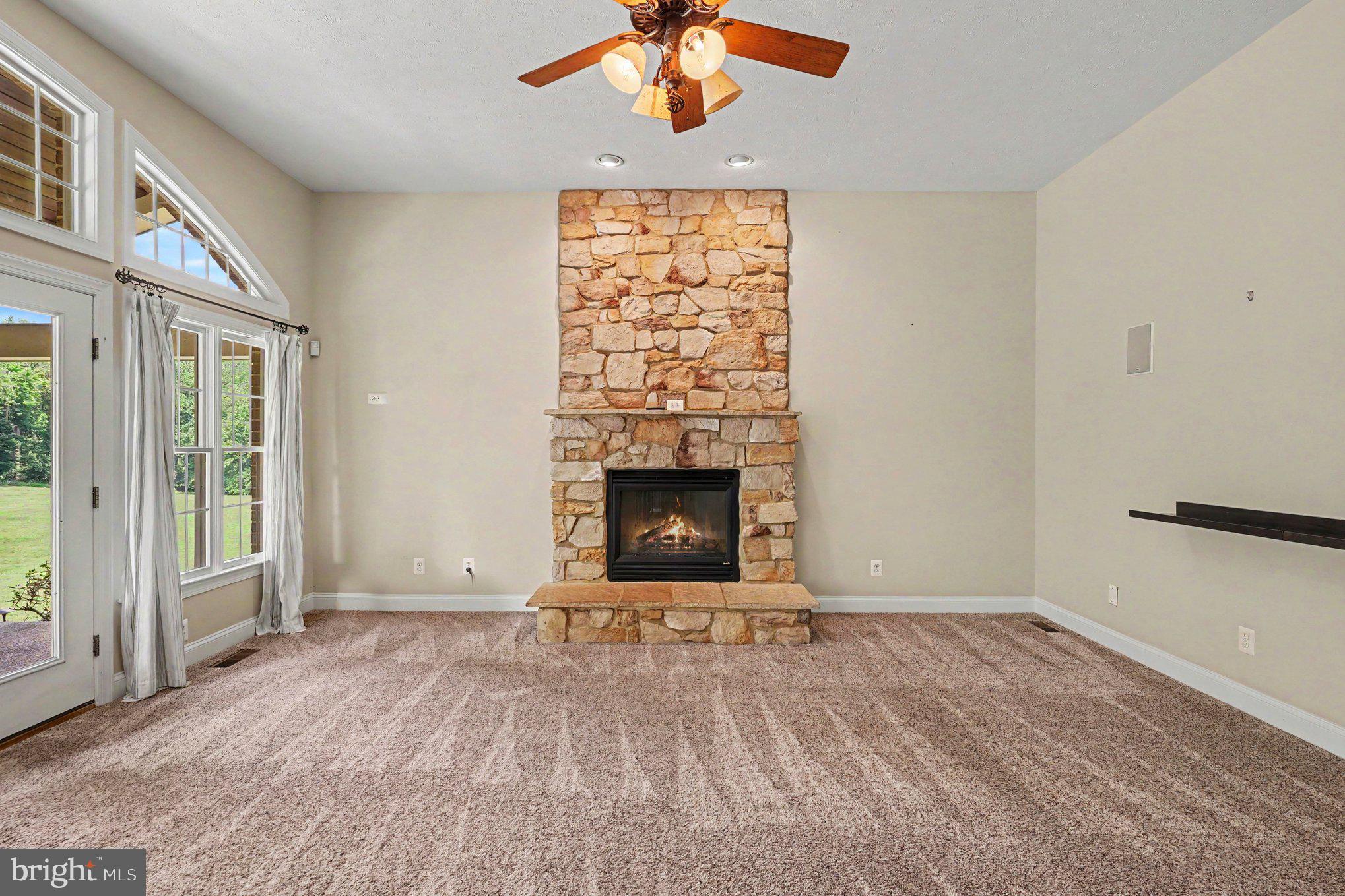 REGENTS RIDGE - Residential