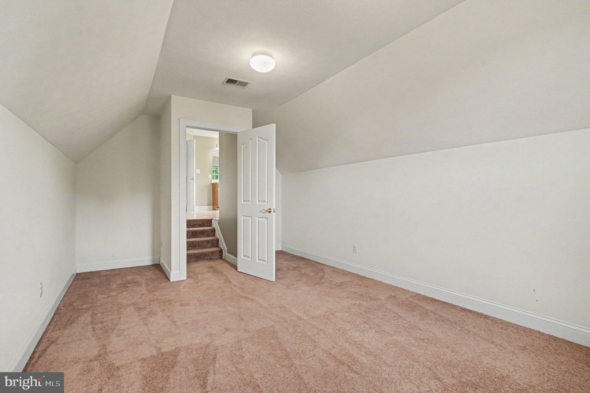 REGENTS RIDGE - Residential