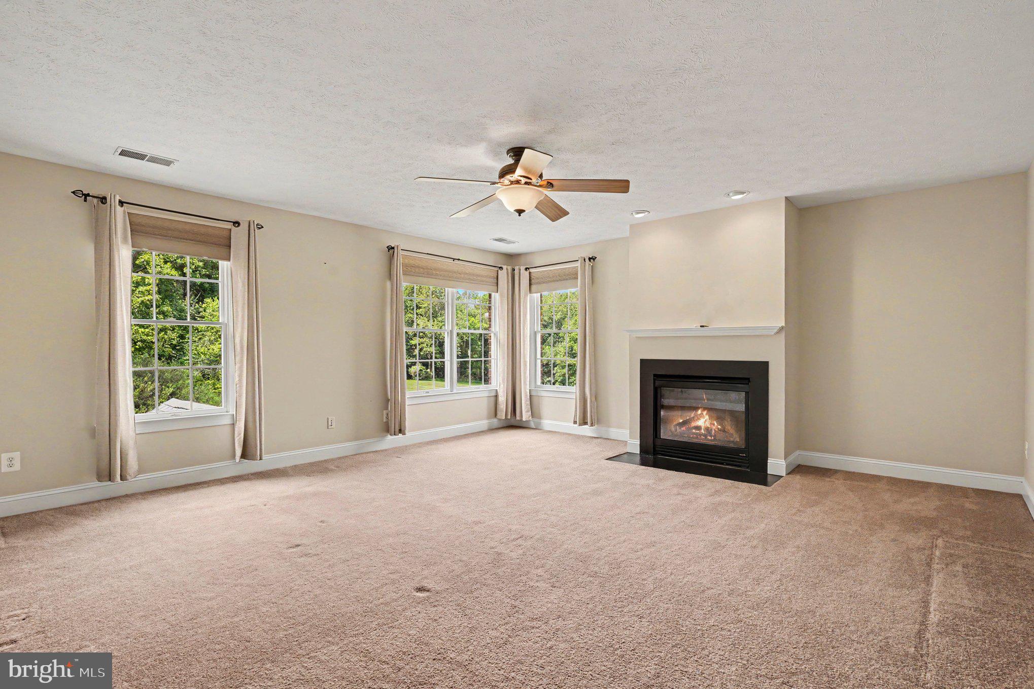 REGENTS RIDGE - Residential