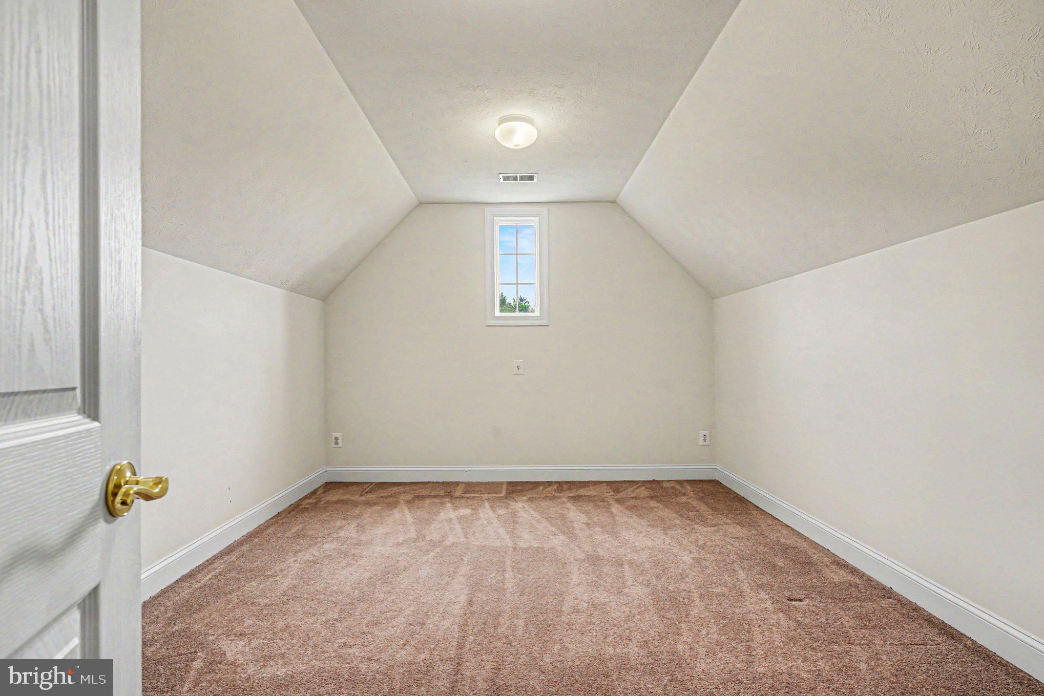 REGENTS RIDGE - Residential