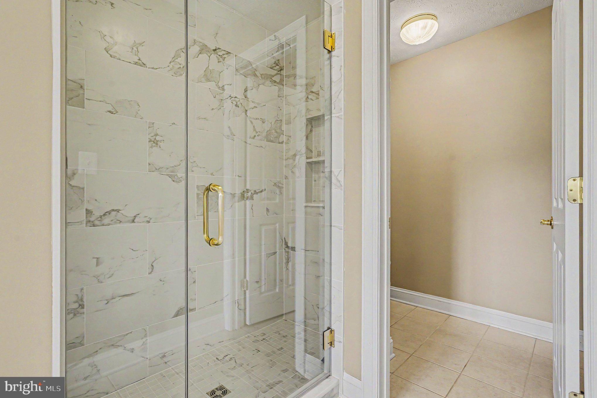 REGENTS RIDGE - Residential