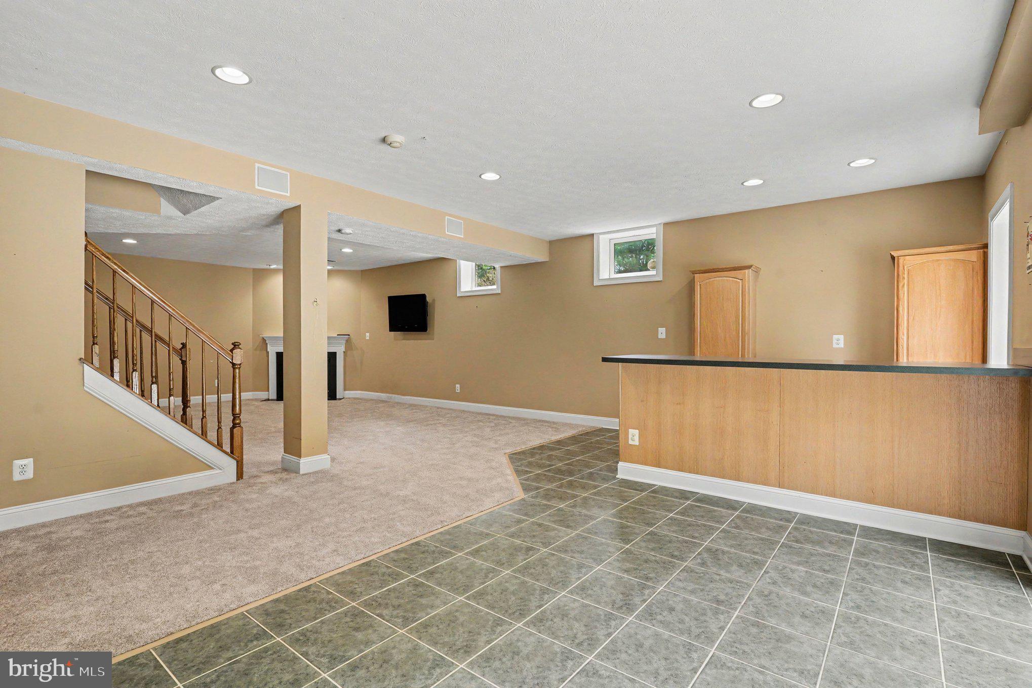 REGENTS RIDGE - Residential