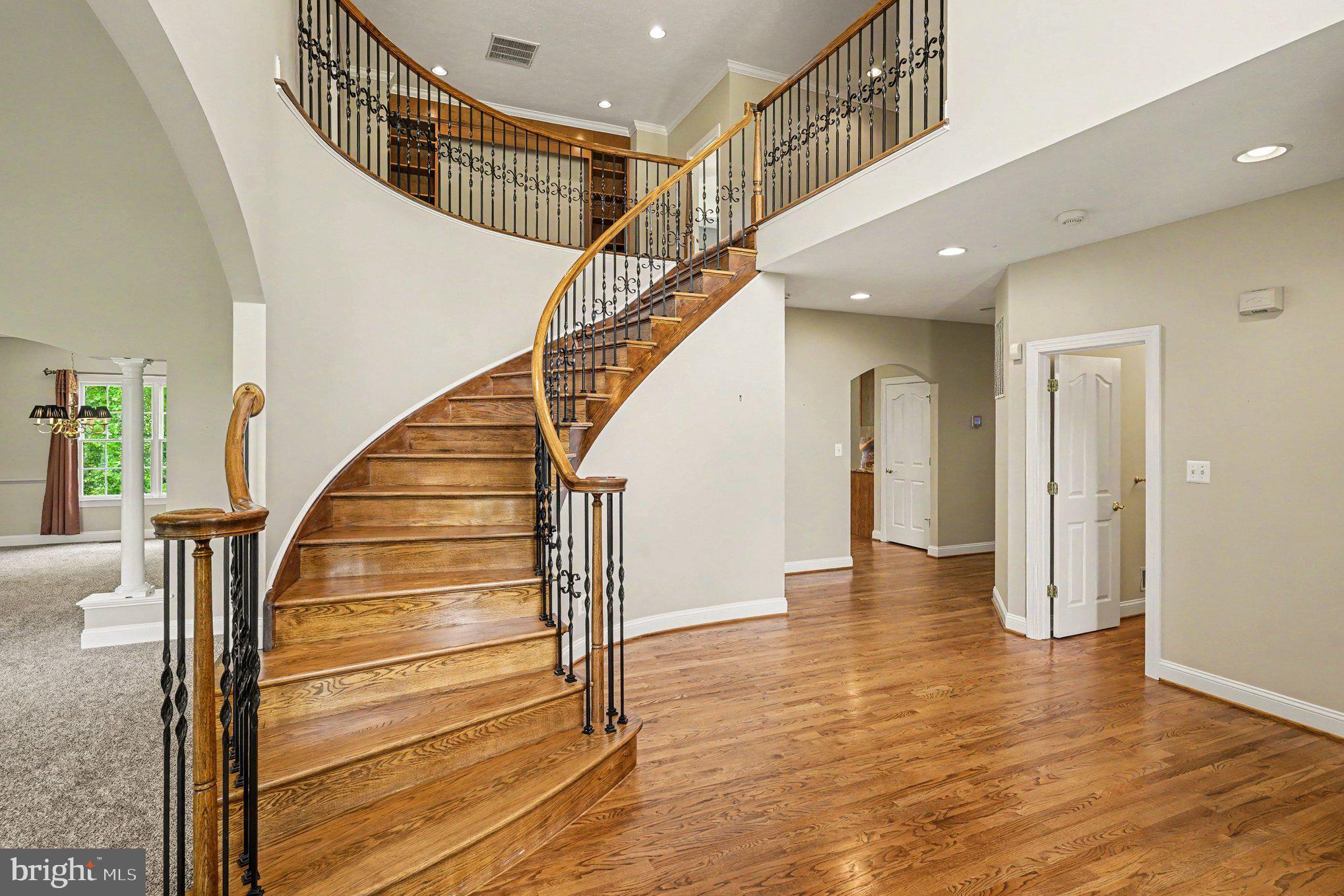 REGENTS RIDGE - Residential