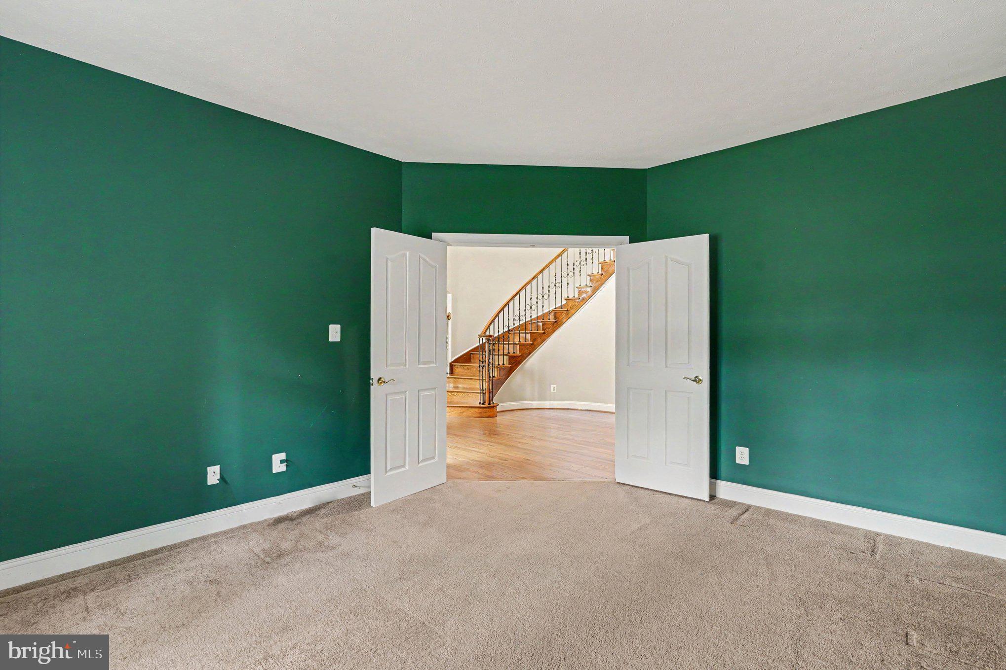 REGENTS RIDGE - Residential