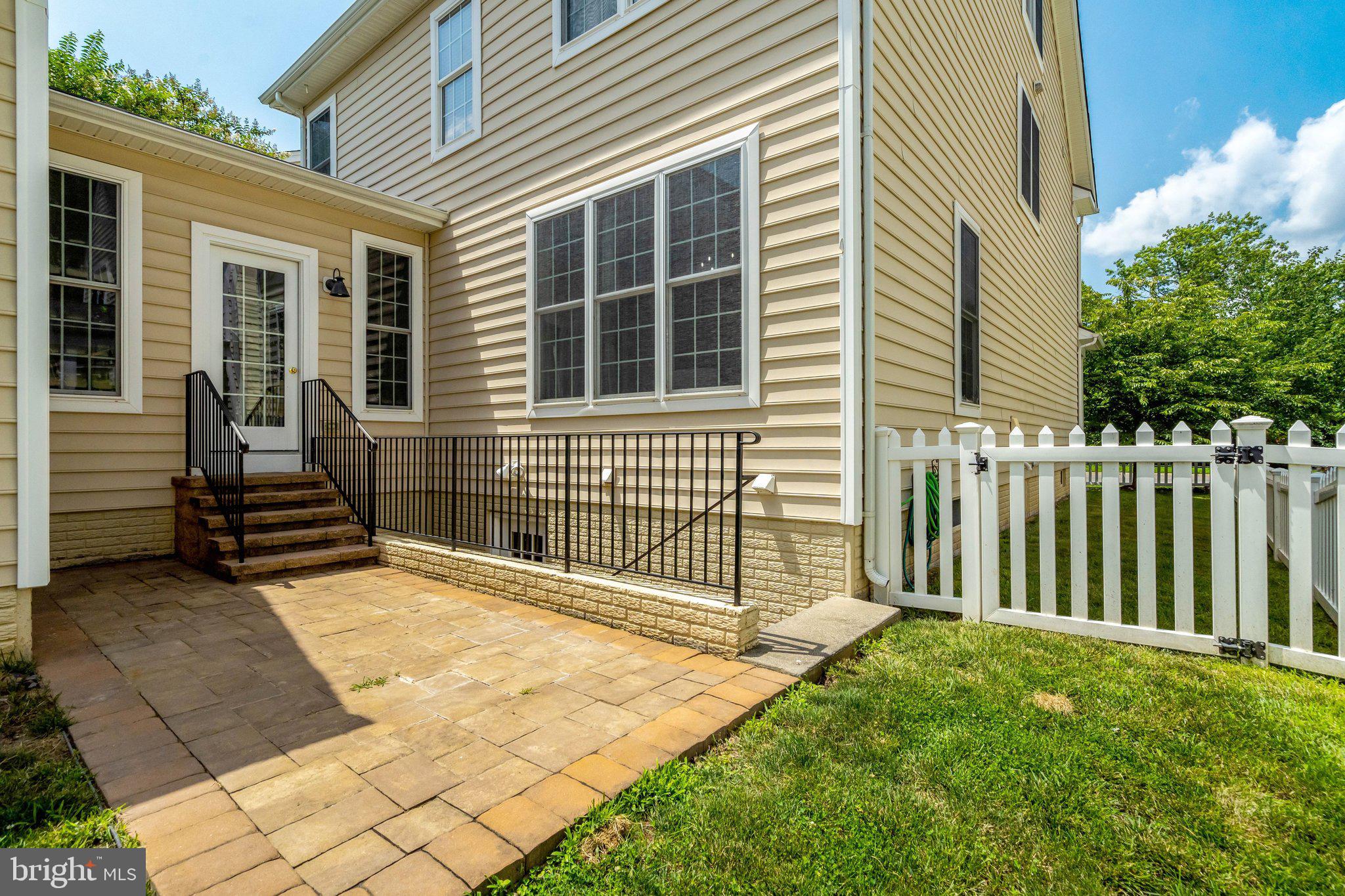 SOUTH RIDING - Residential