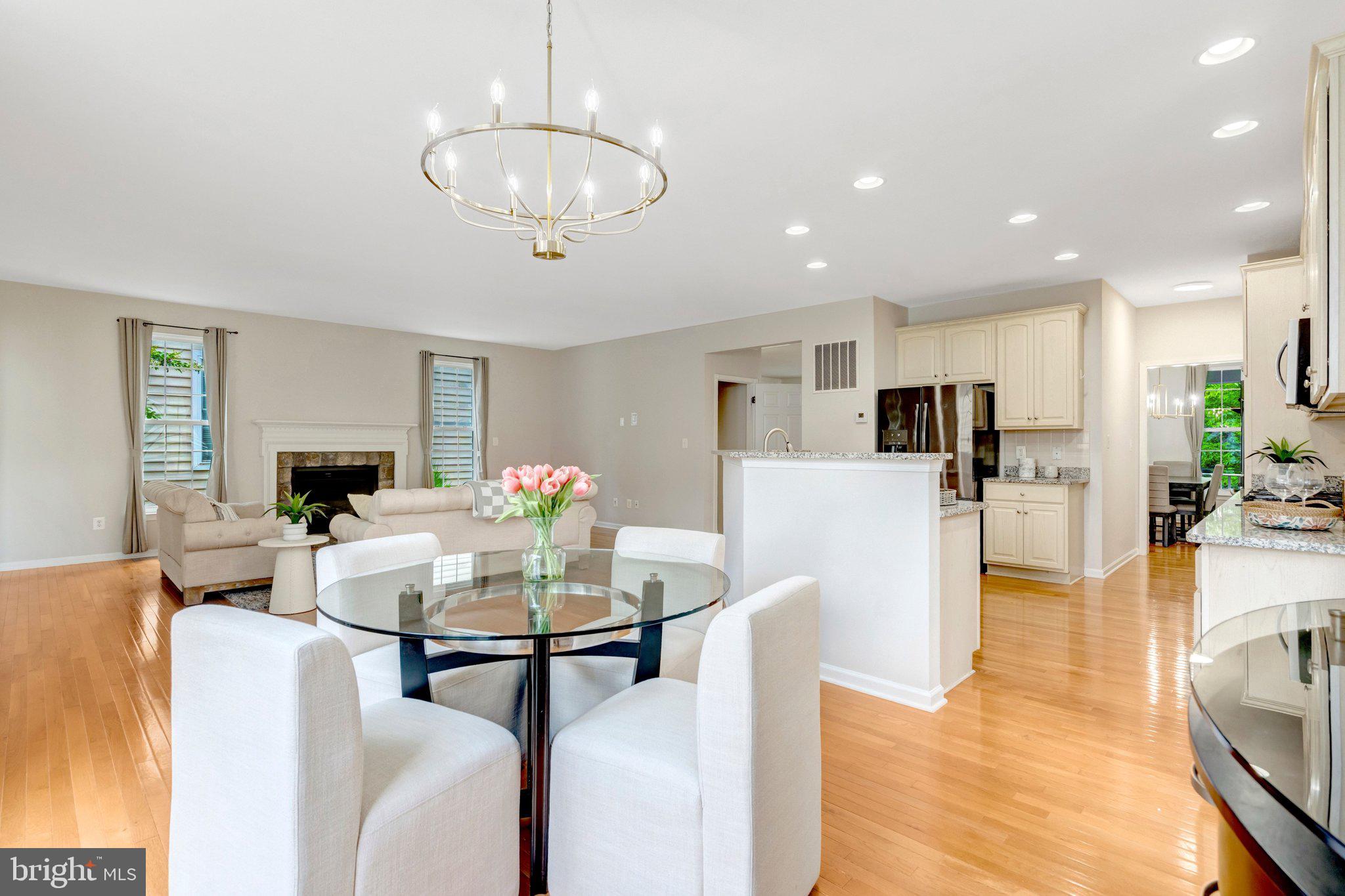 SOUTH RIDING - Residential