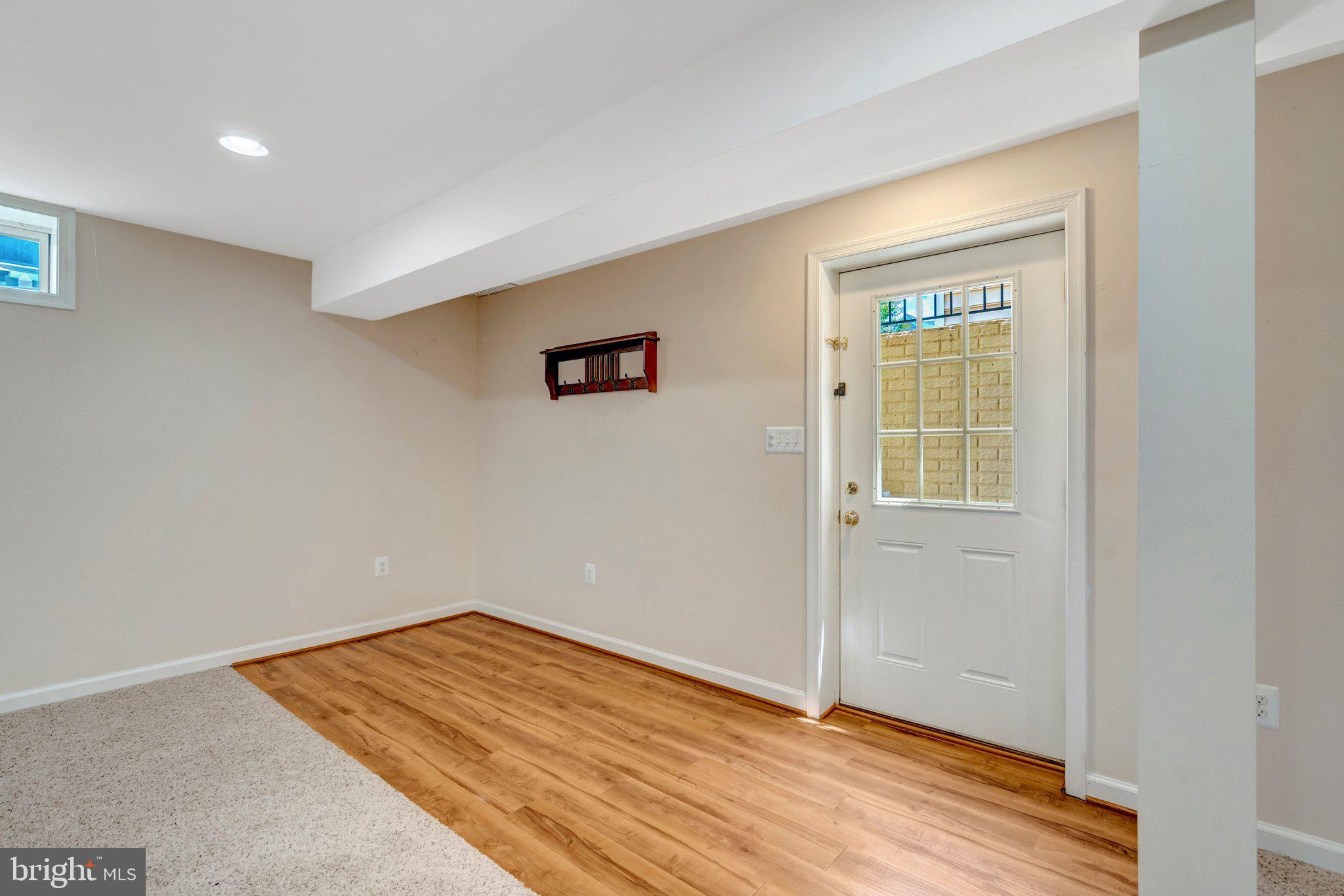 SOUTH RIDING - Residential