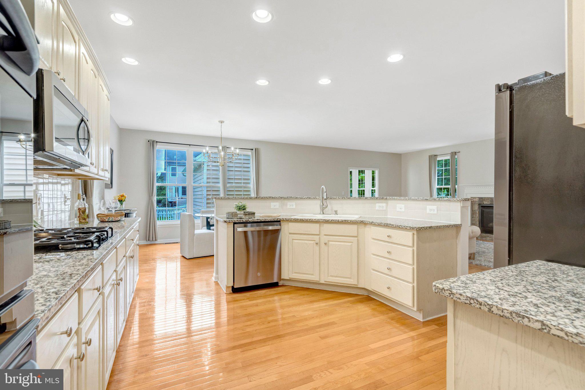 SOUTH RIDING - Residential