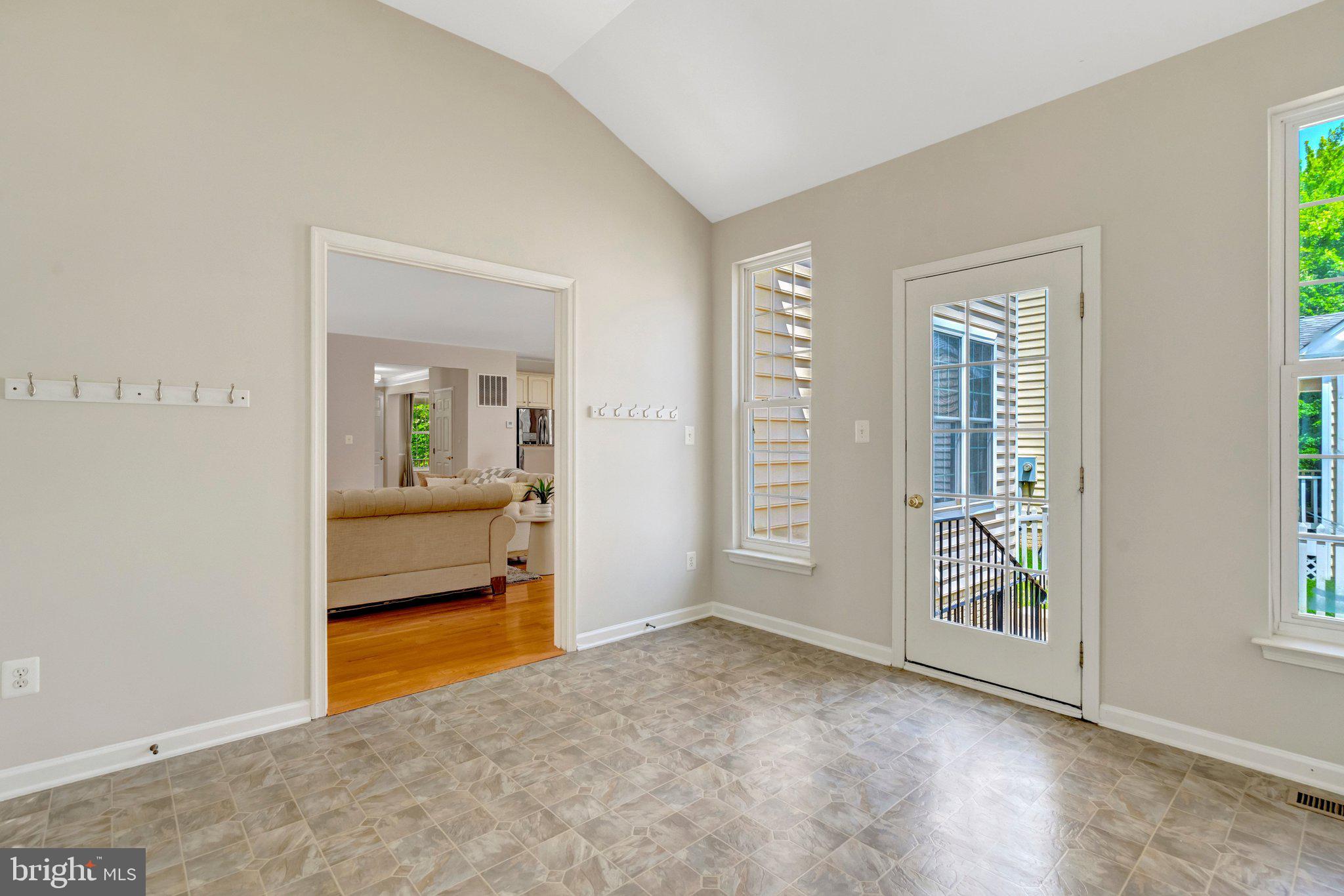 SOUTH RIDING - Residential