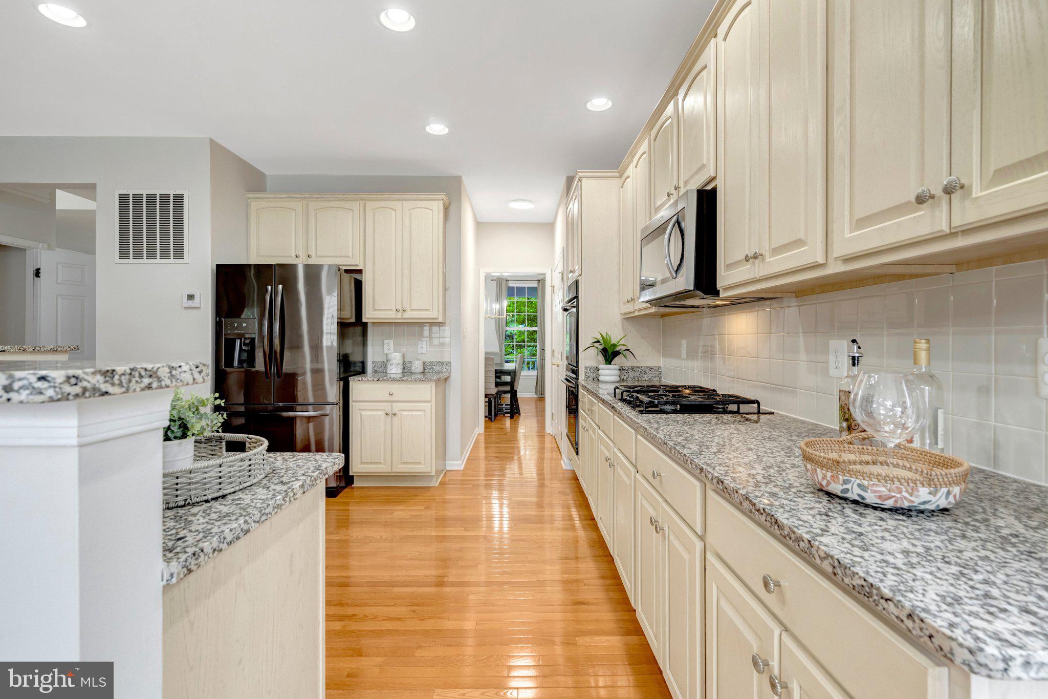 SOUTH RIDING - Residential