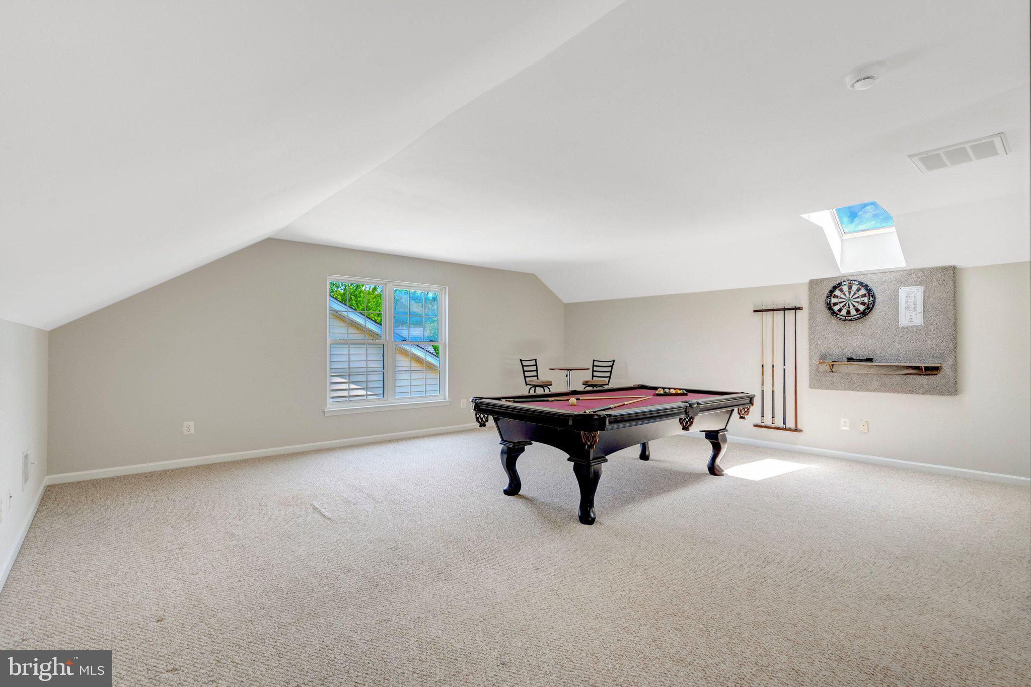 SOUTH RIDING - Residential