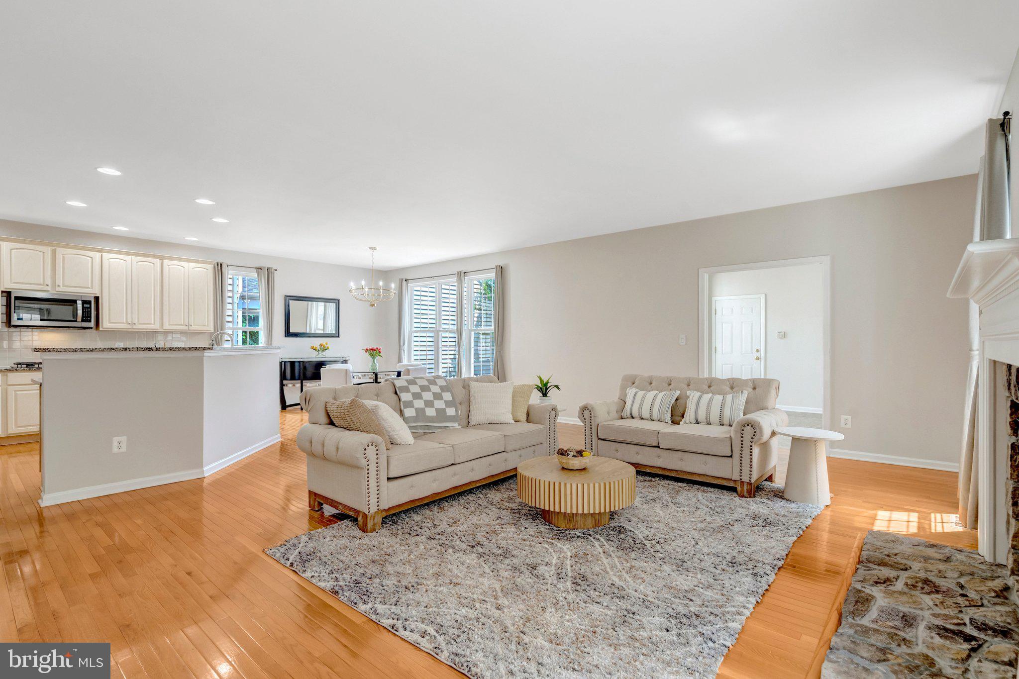 SOUTH RIDING - Residential