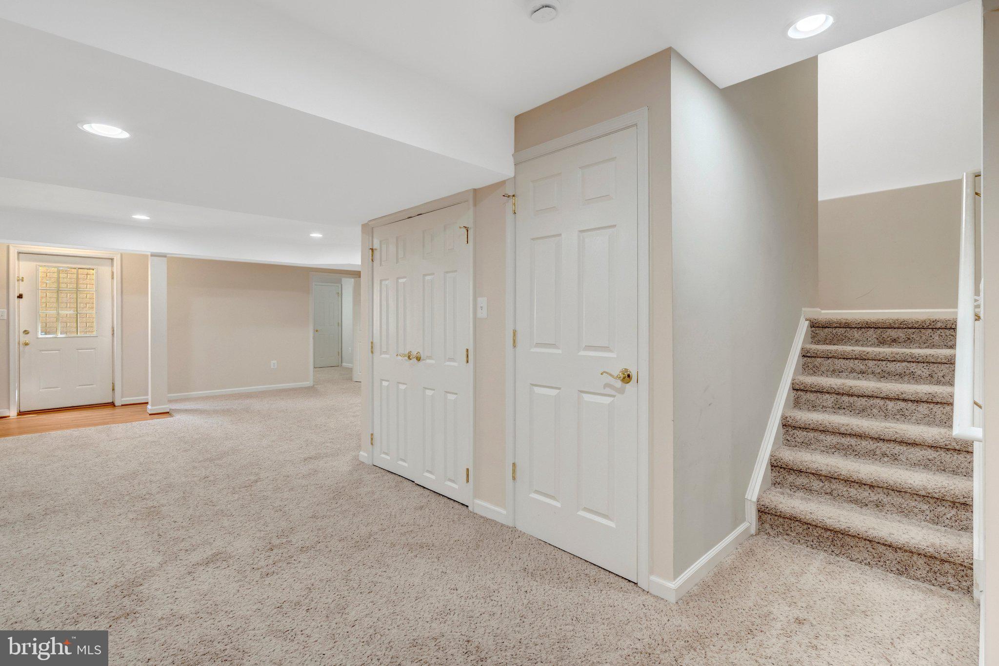 SOUTH RIDING - Residential