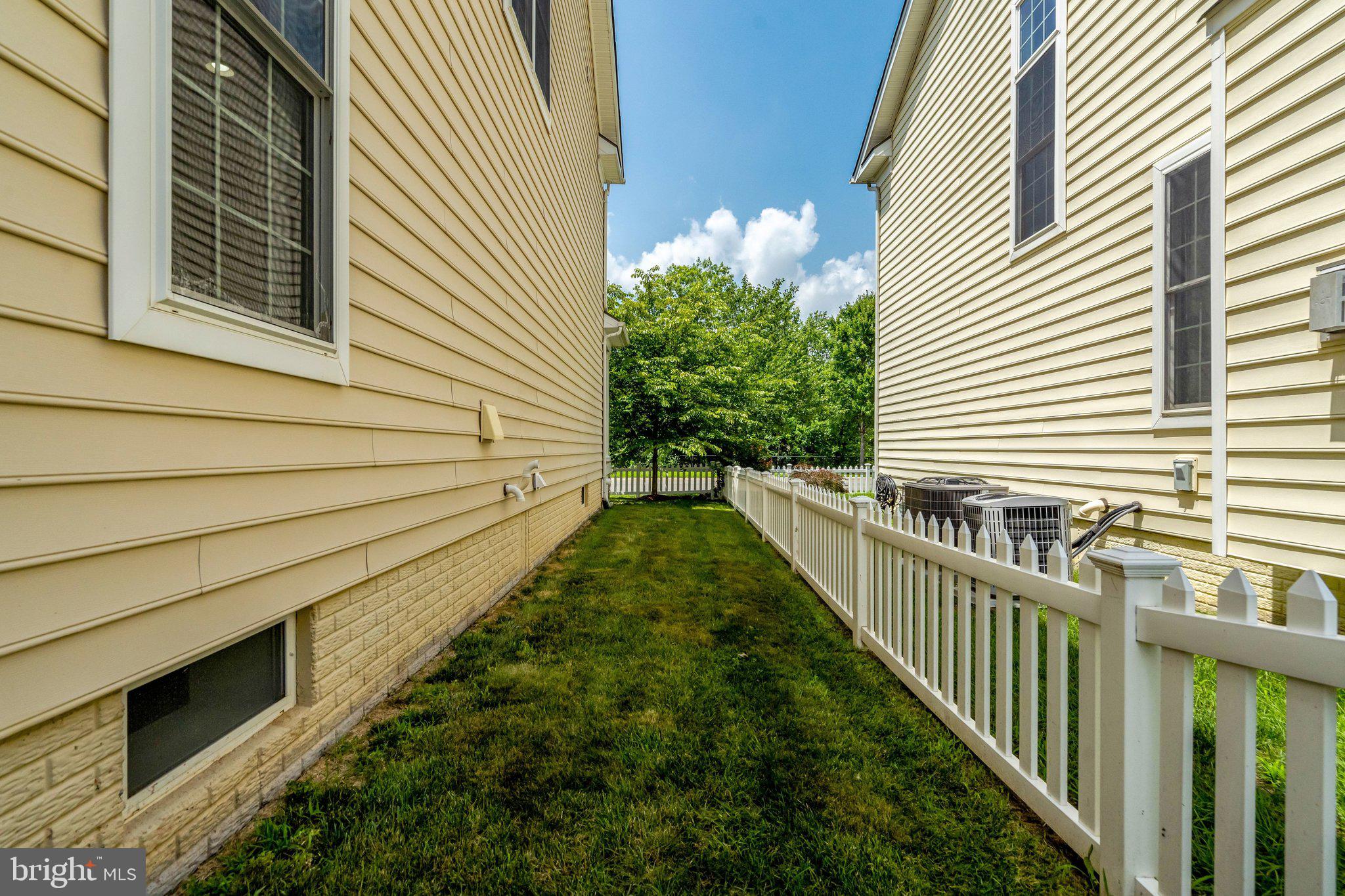 SOUTH RIDING - Residential