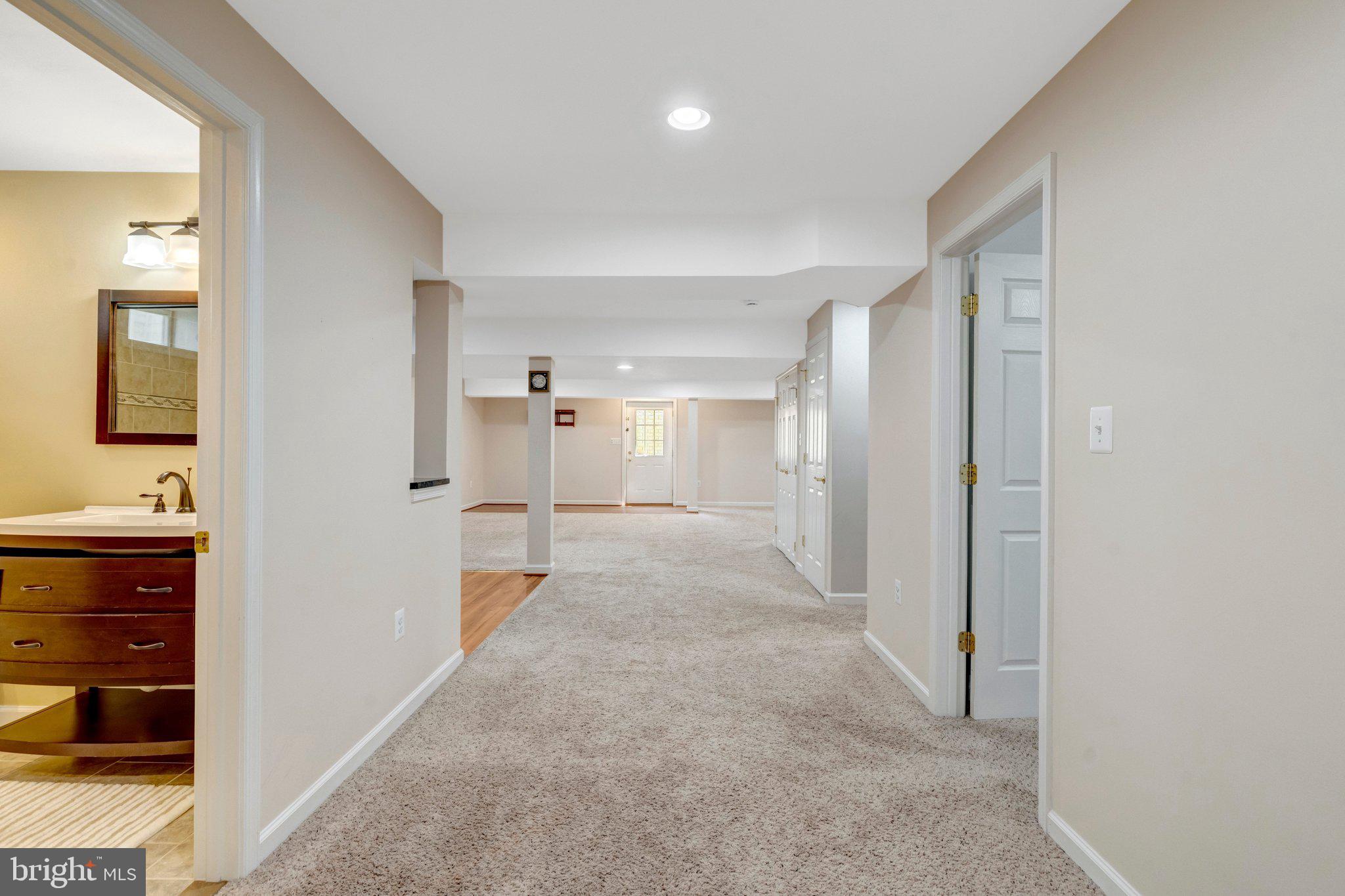 SOUTH RIDING - Residential