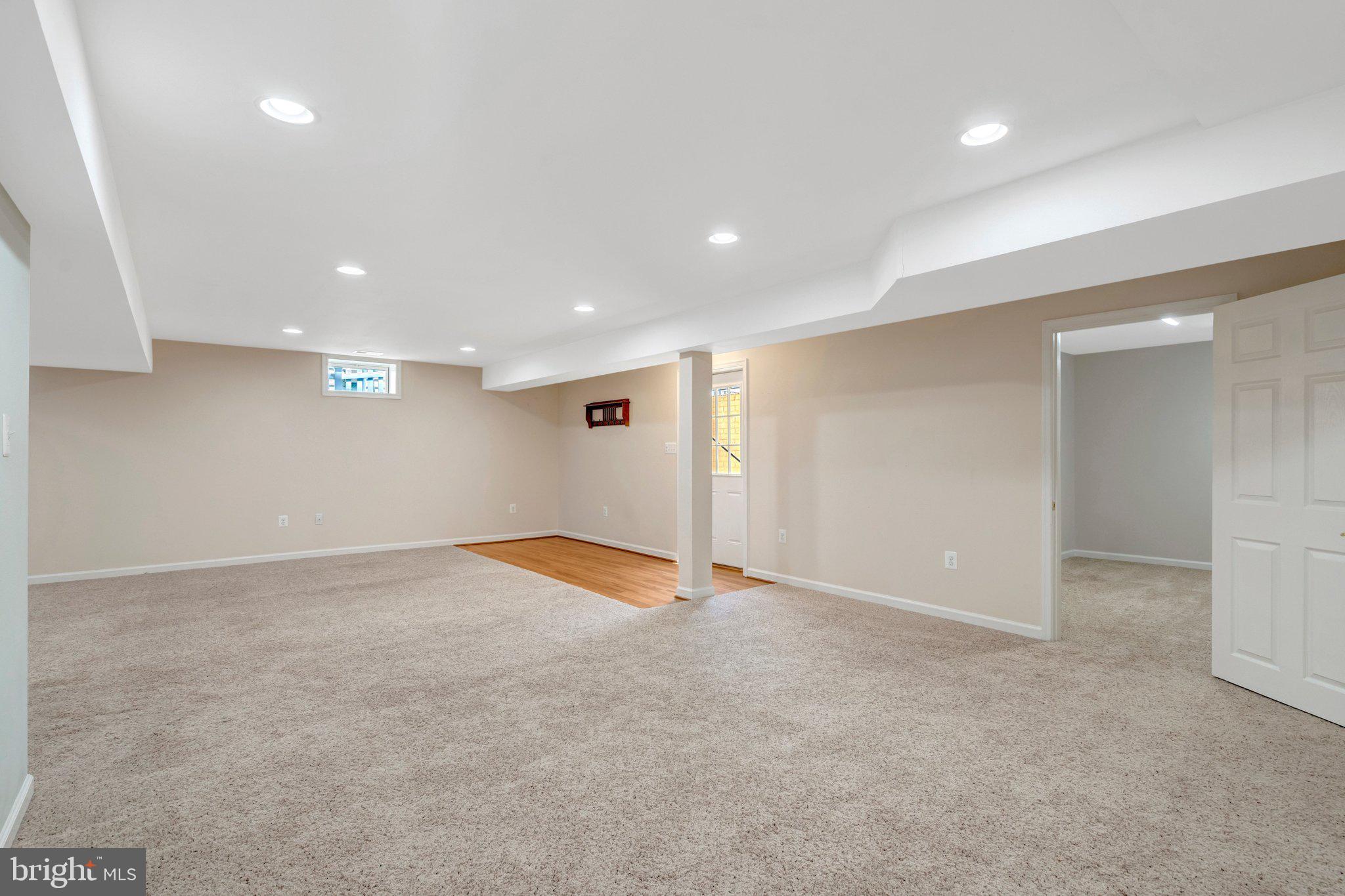 SOUTH RIDING - Residential