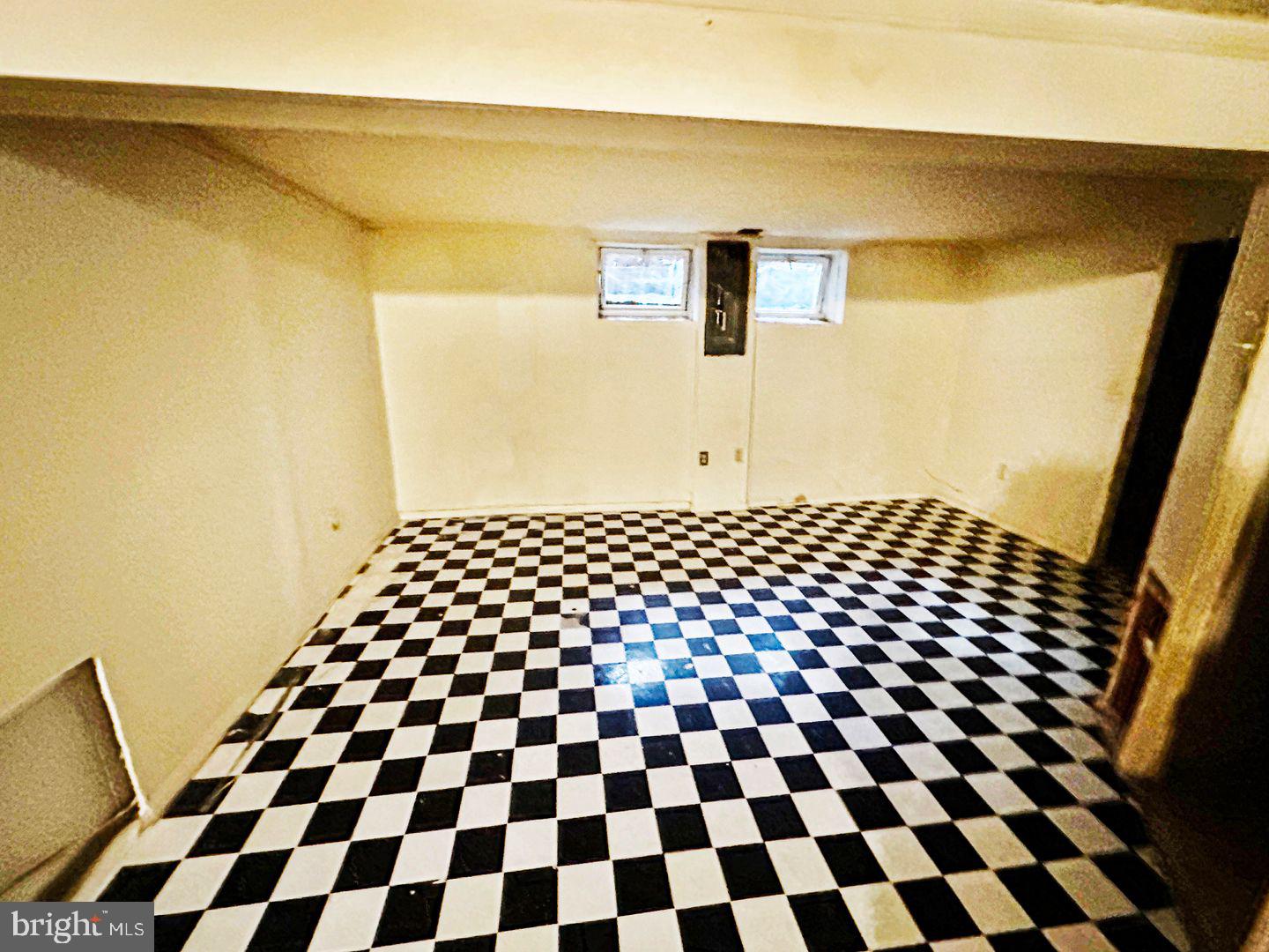 WOODSIDE SQUARE - Residential