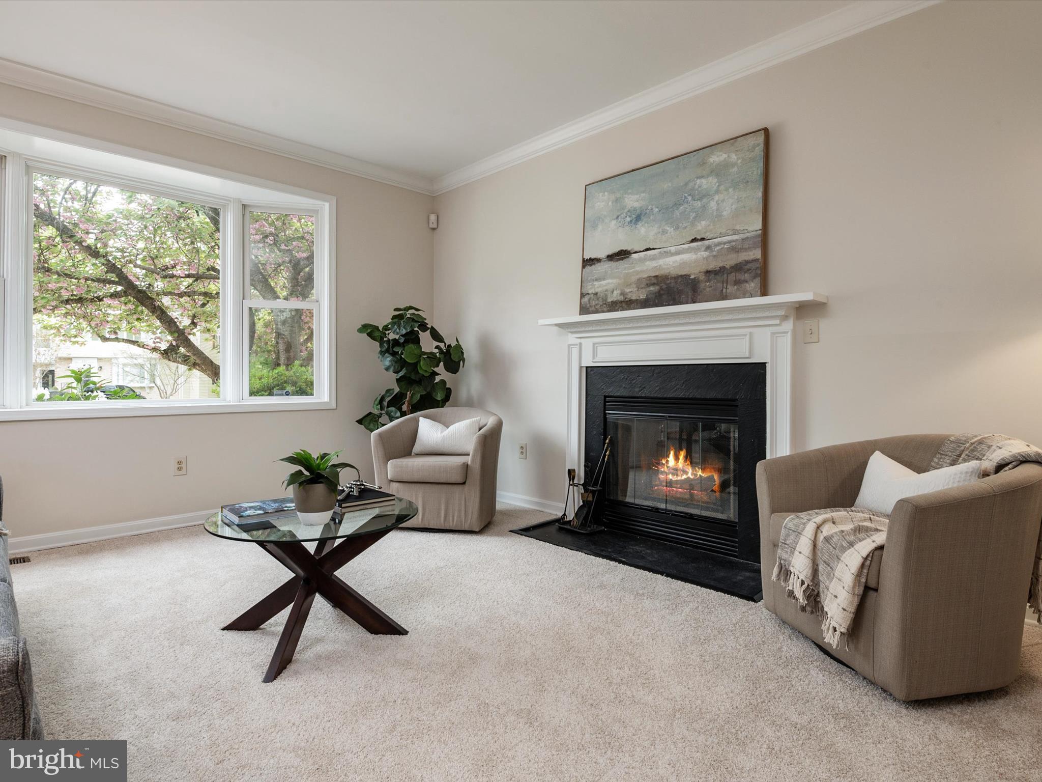 BAY HILLS - COLONIAL RIDGE - Residential