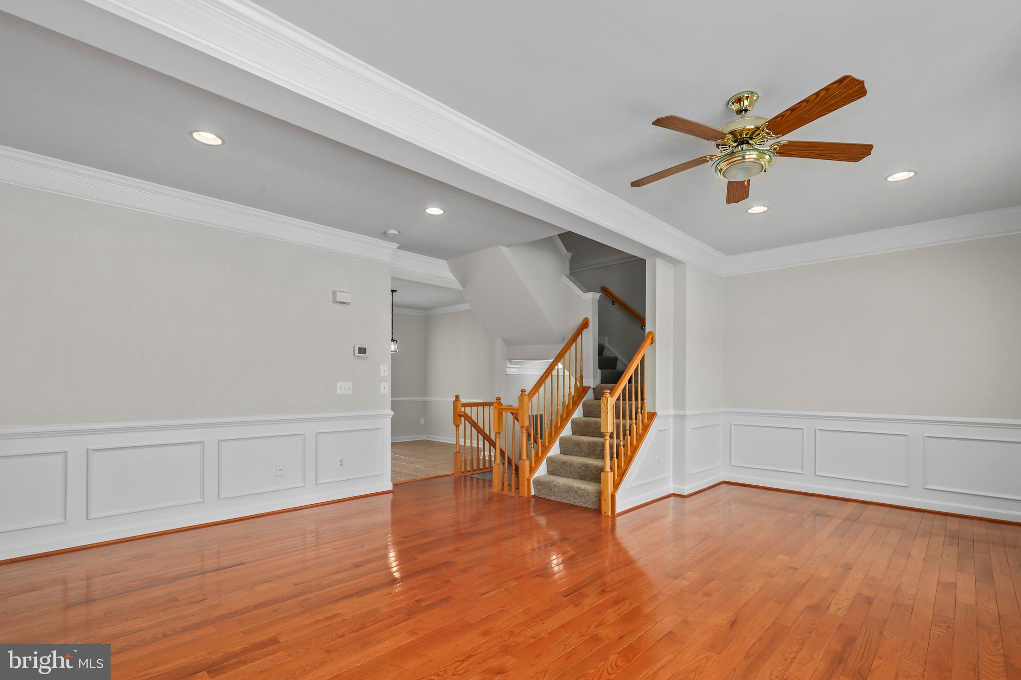 SOUTH RIDING - Residential
