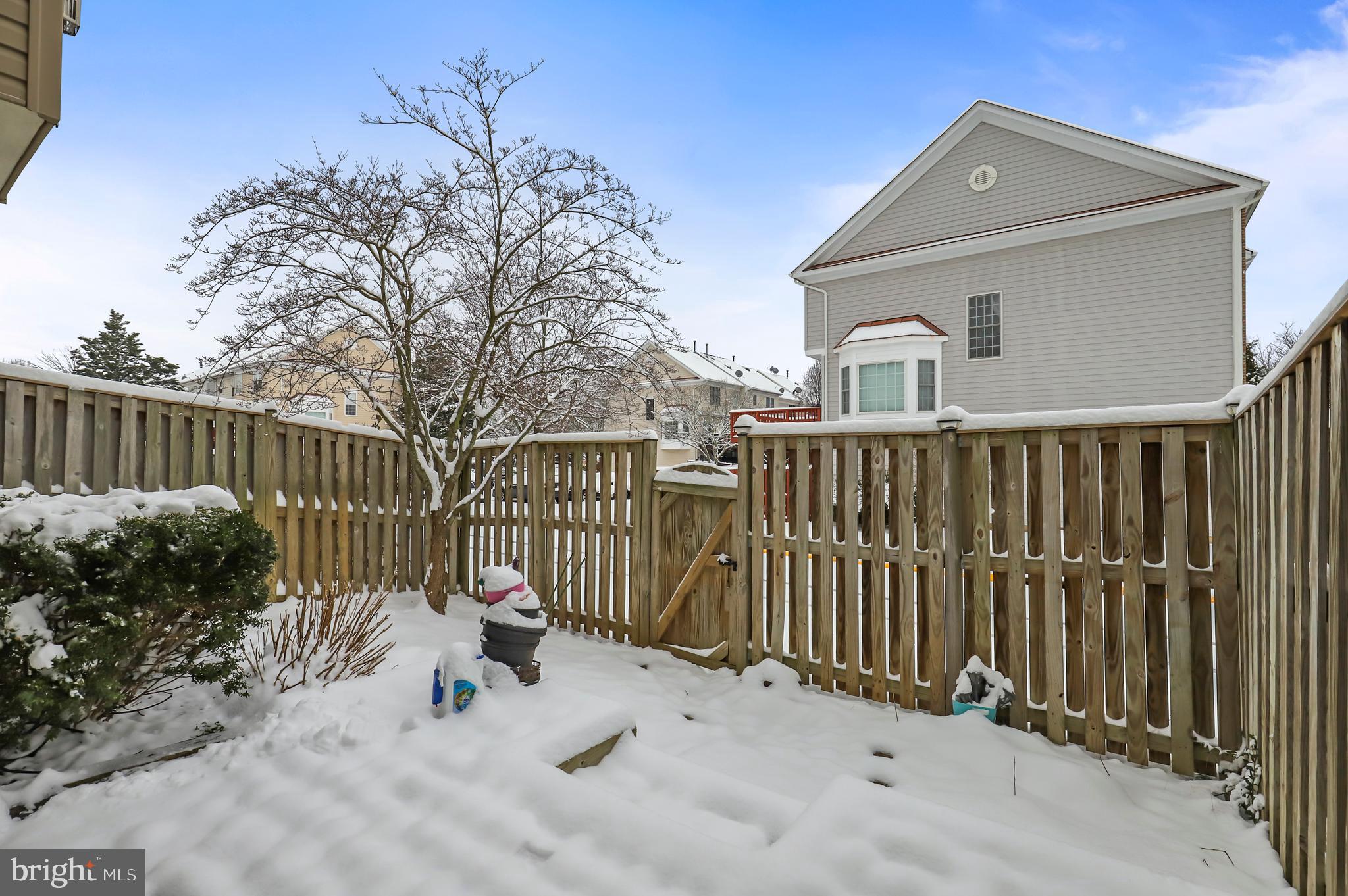 SOUTH RIDING - Residential