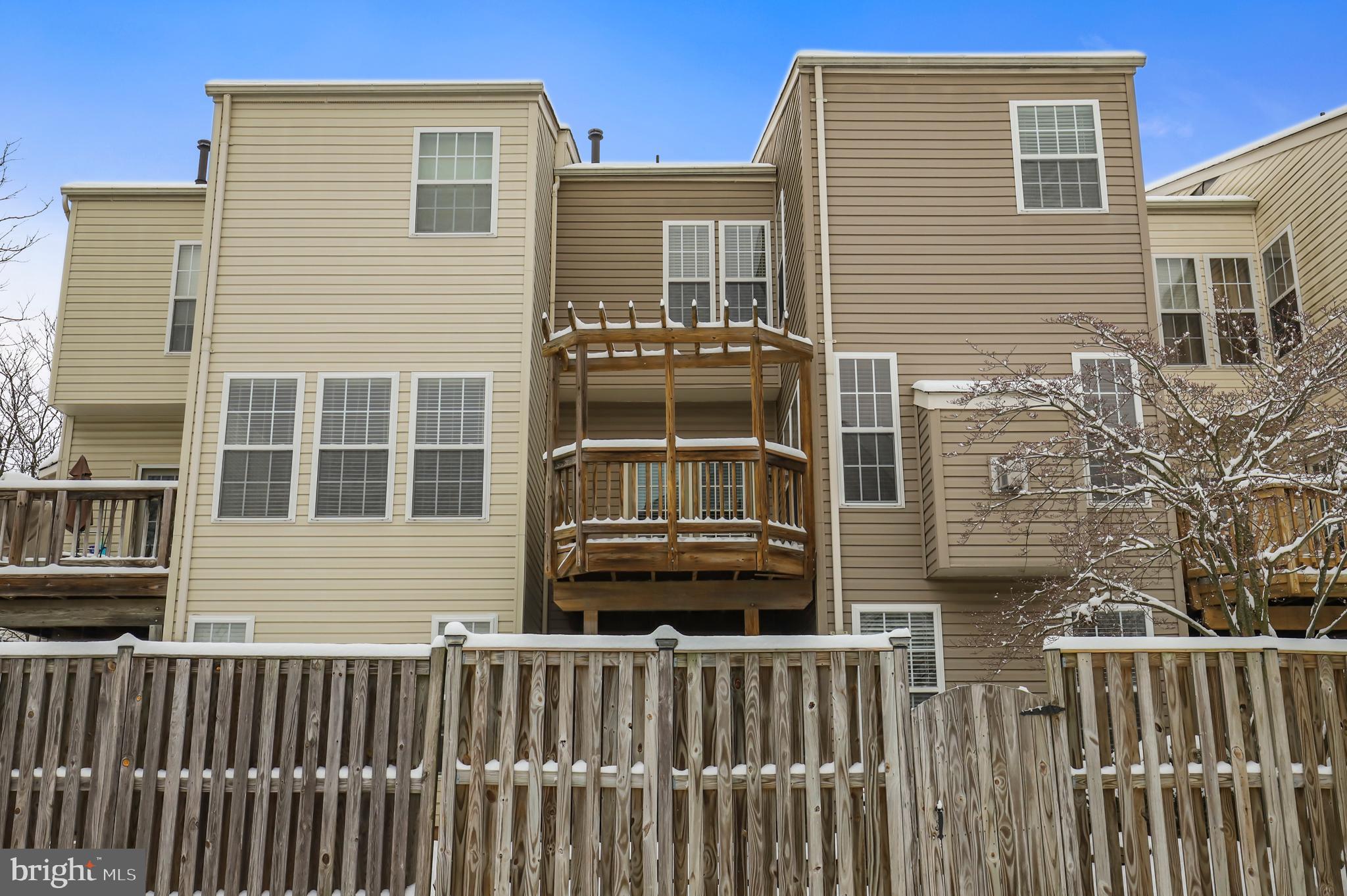 SOUTH RIDING - Residential