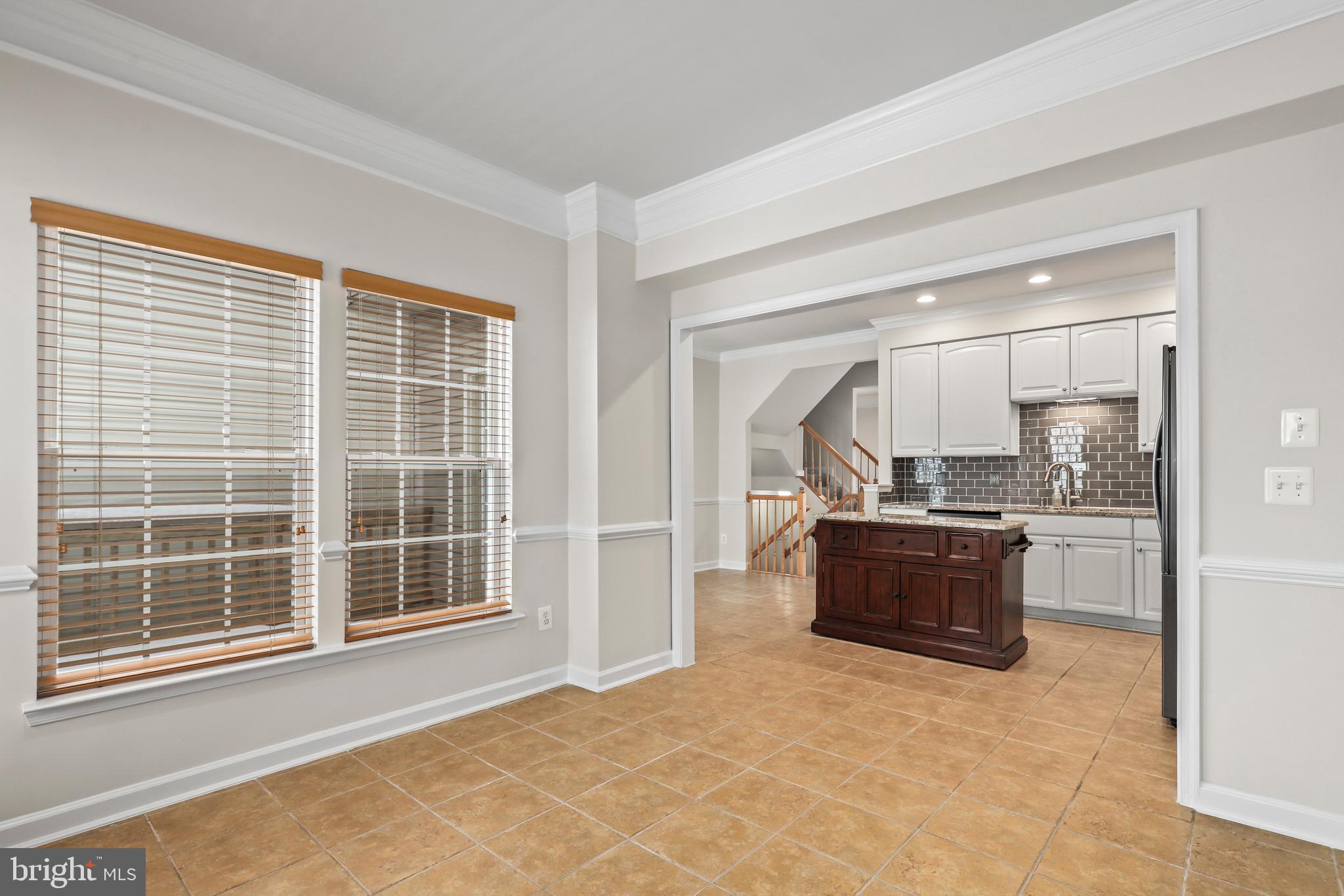 SOUTH RIDING - Residential