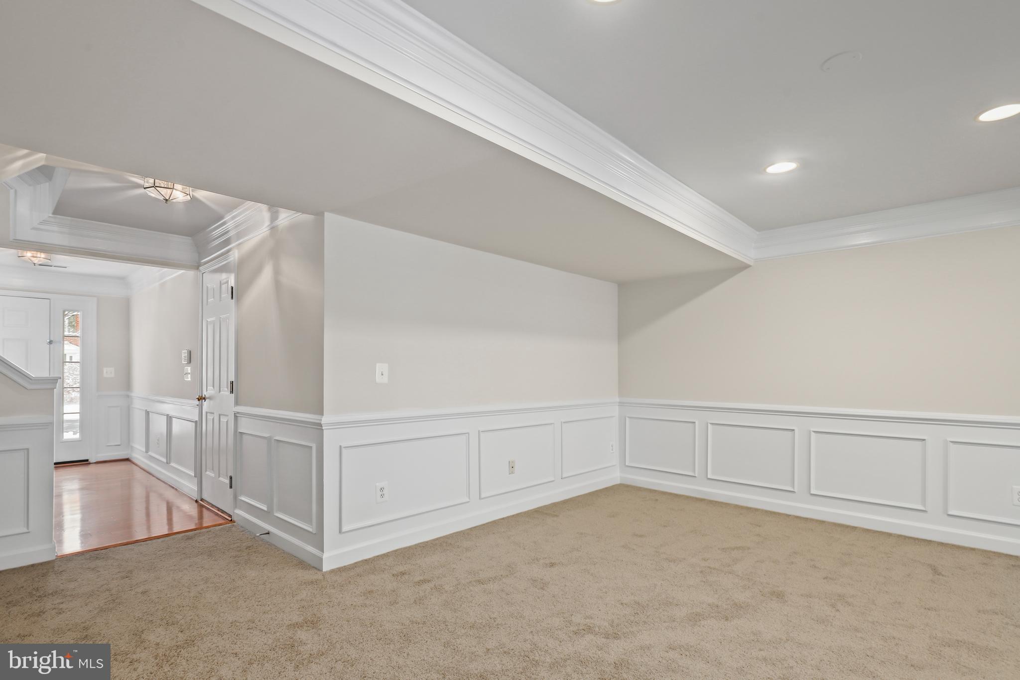 SOUTH RIDING - Residential