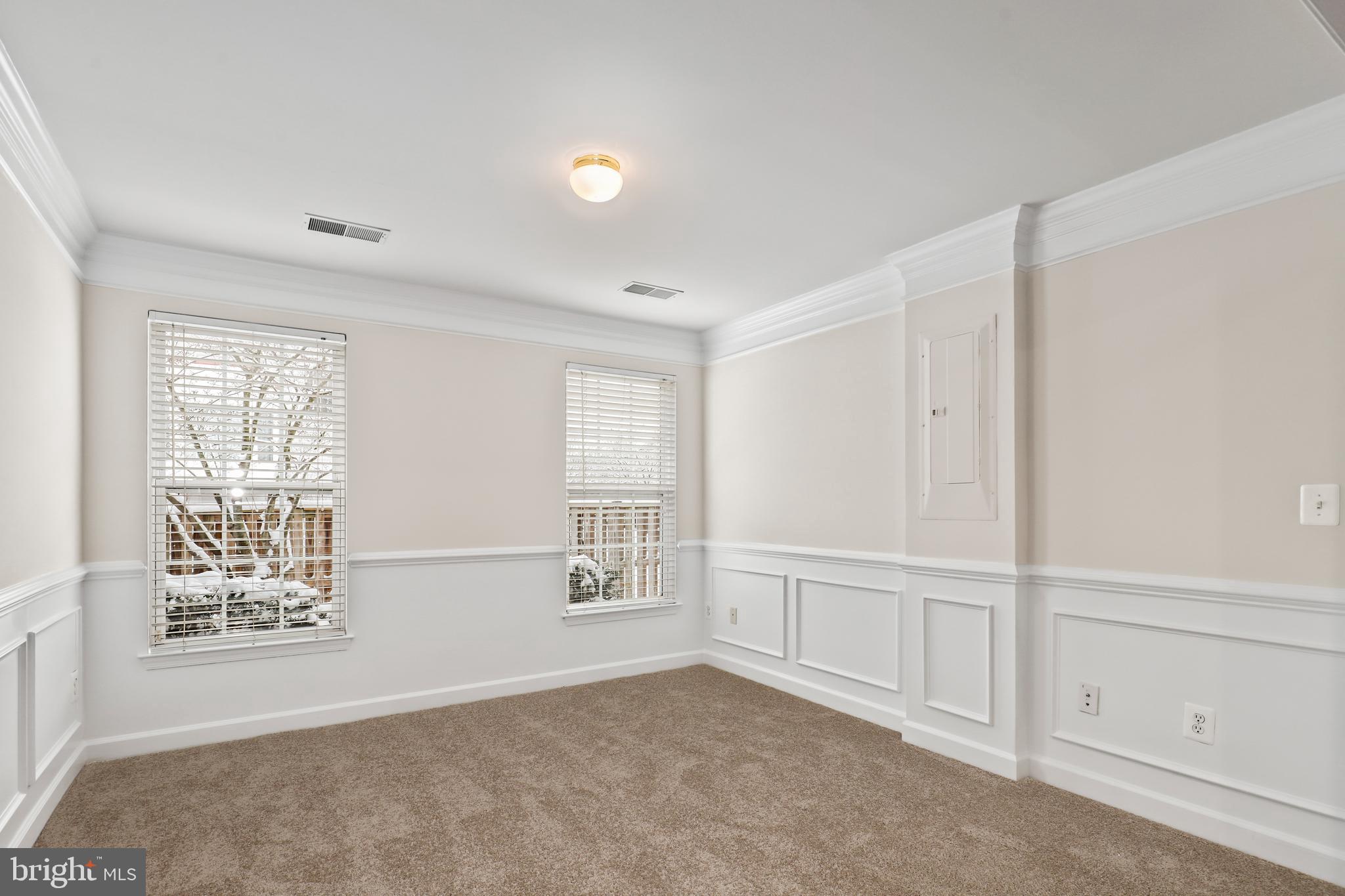 SOUTH RIDING - Residential