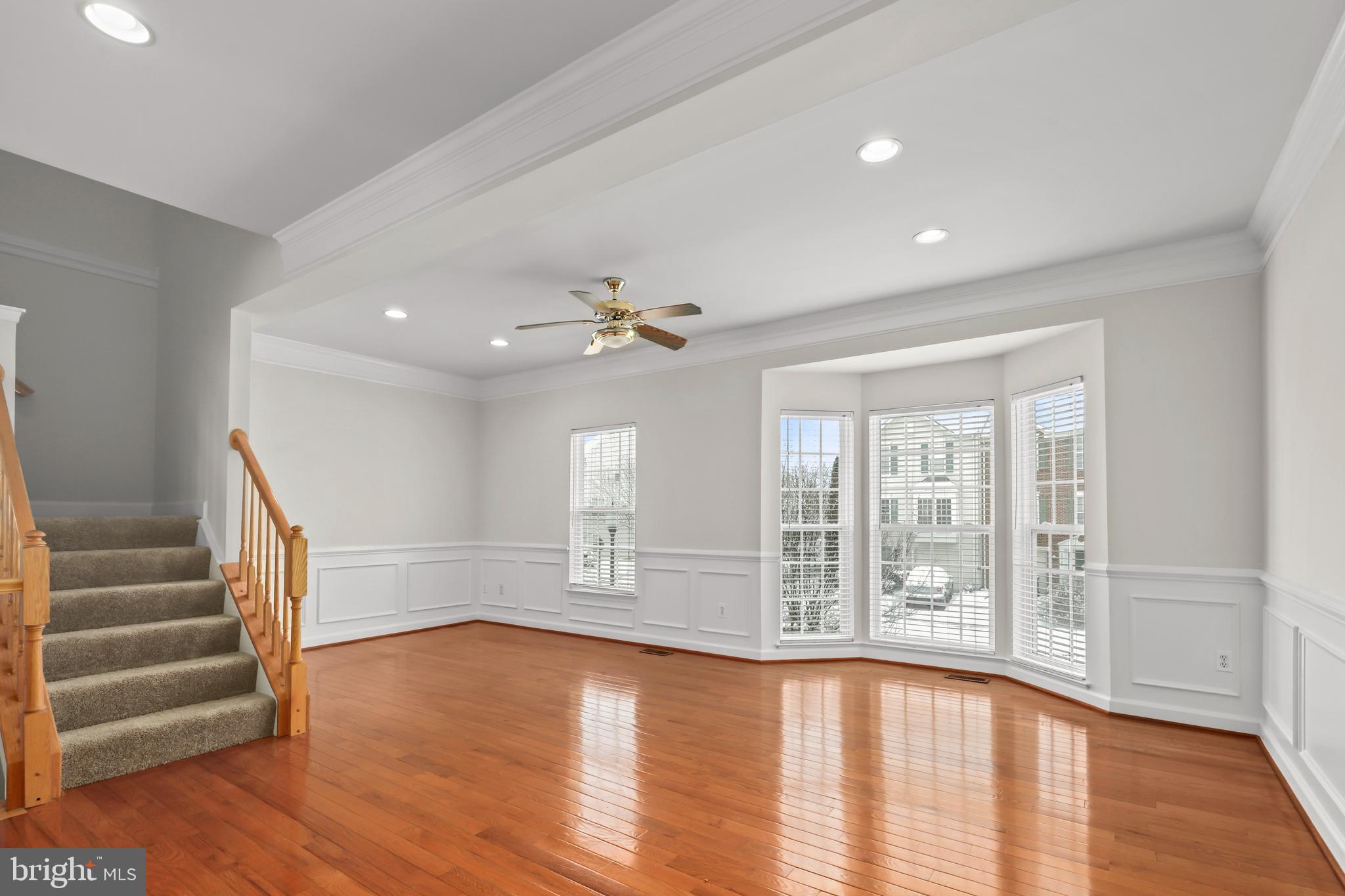 SOUTH RIDING - Residential