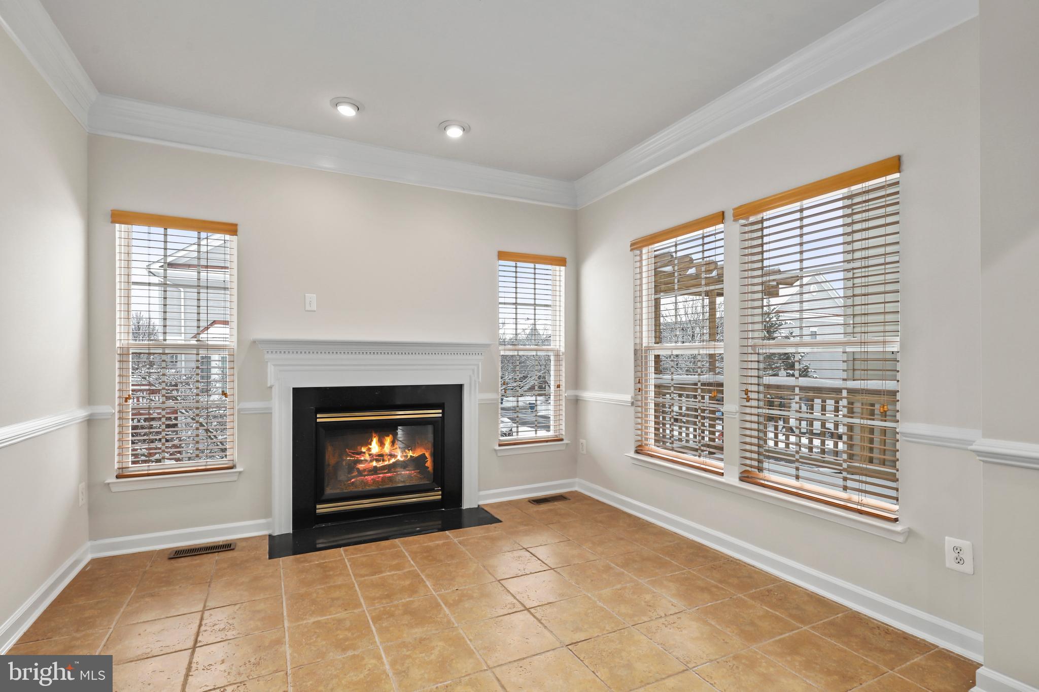 SOUTH RIDING - Residential