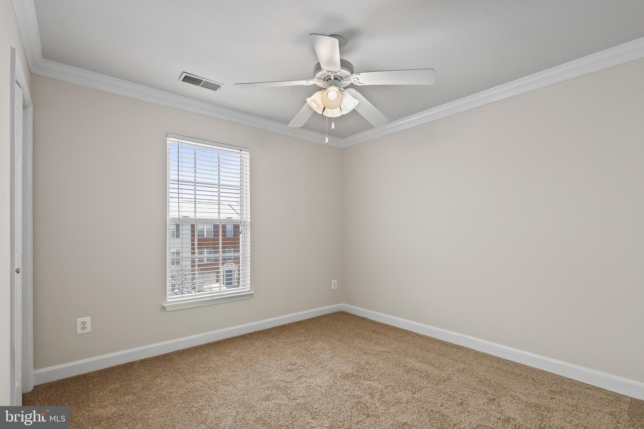SOUTH RIDING - Residential
